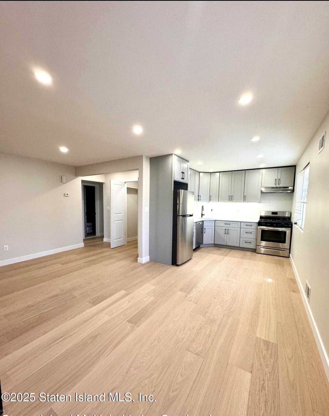 33 Gower Street, Staten Island, NY, 10314 image 46