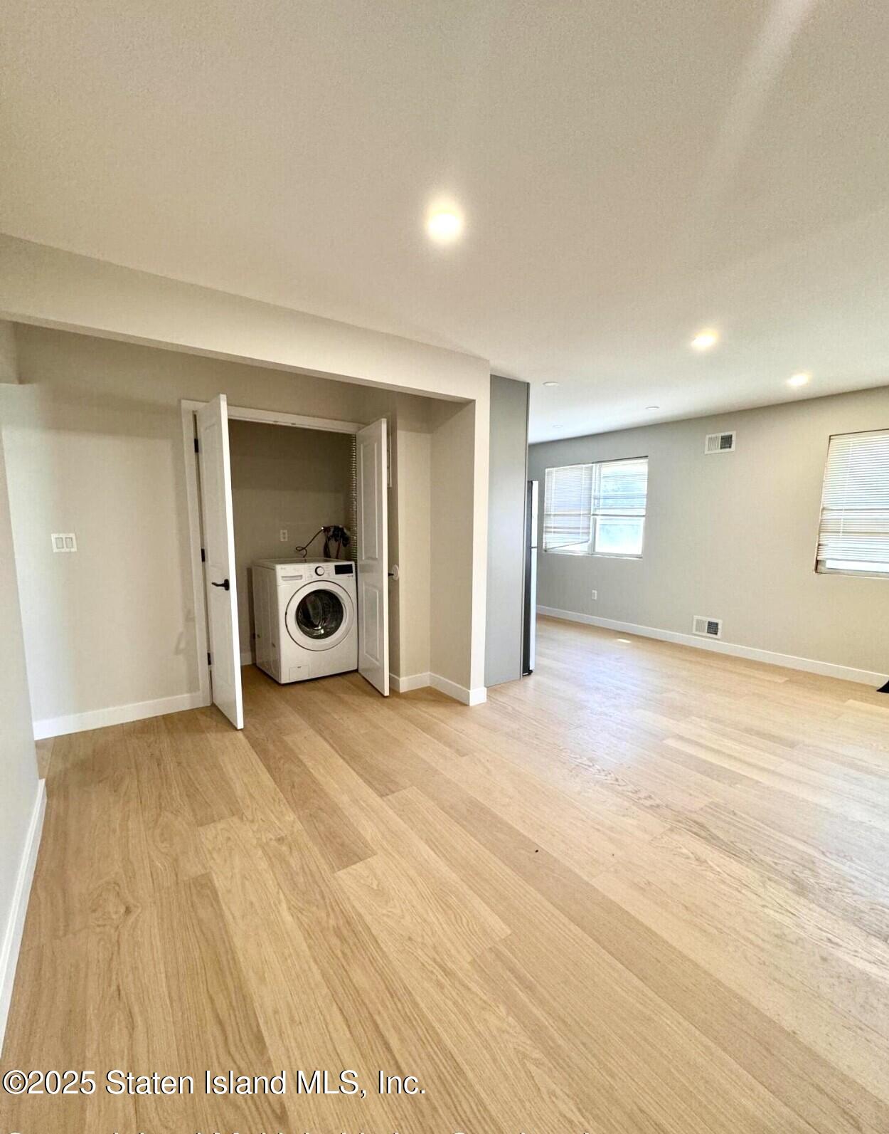 33 Gower Street, Staten Island, NY, 10314 image 47