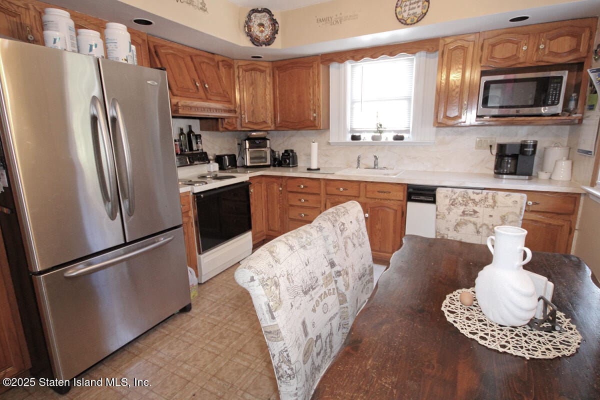 233 Fisher Avenue, Staten Island, NY, 10307 image 6