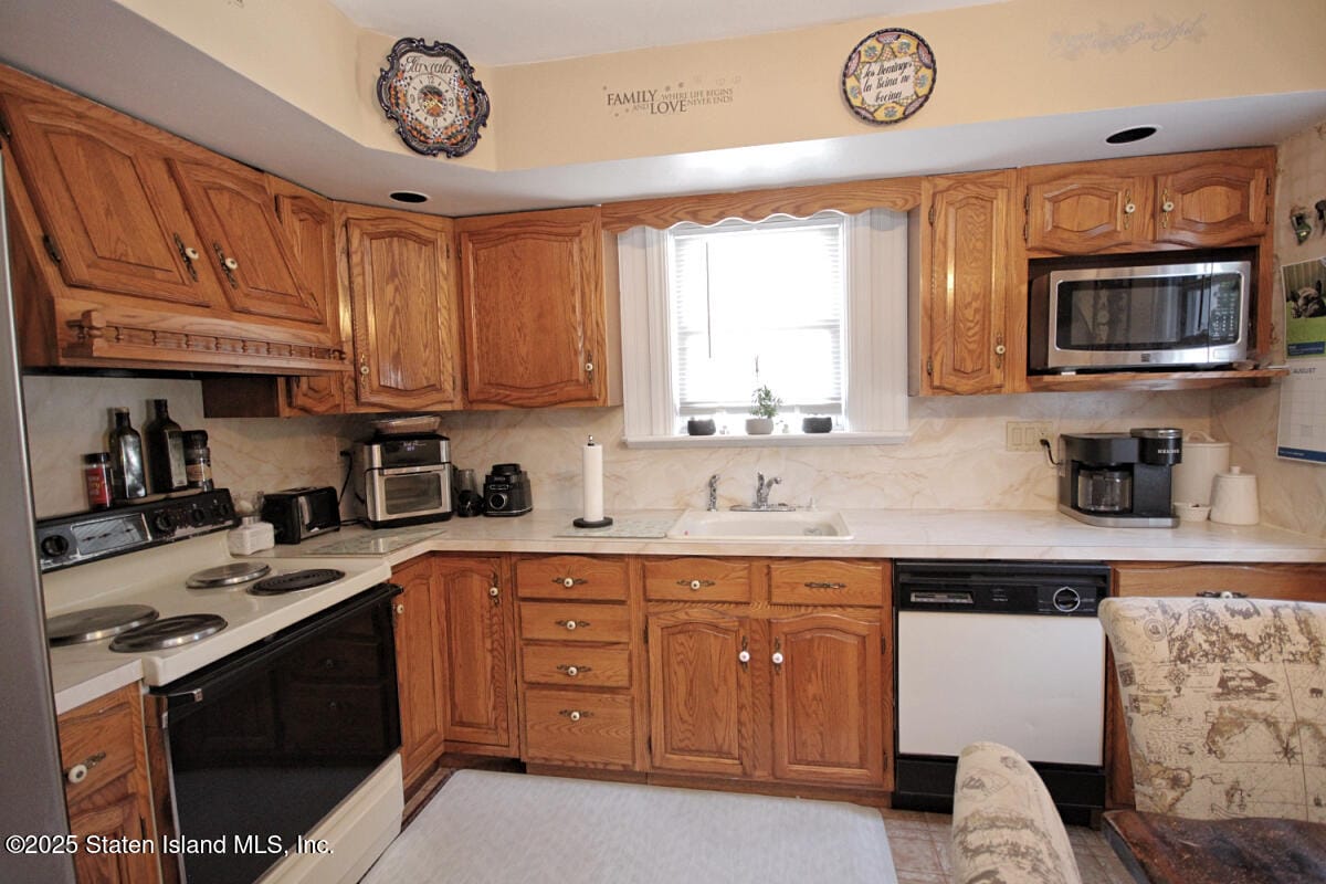 233 Fisher Avenue, Staten Island, NY, 10307 image 7