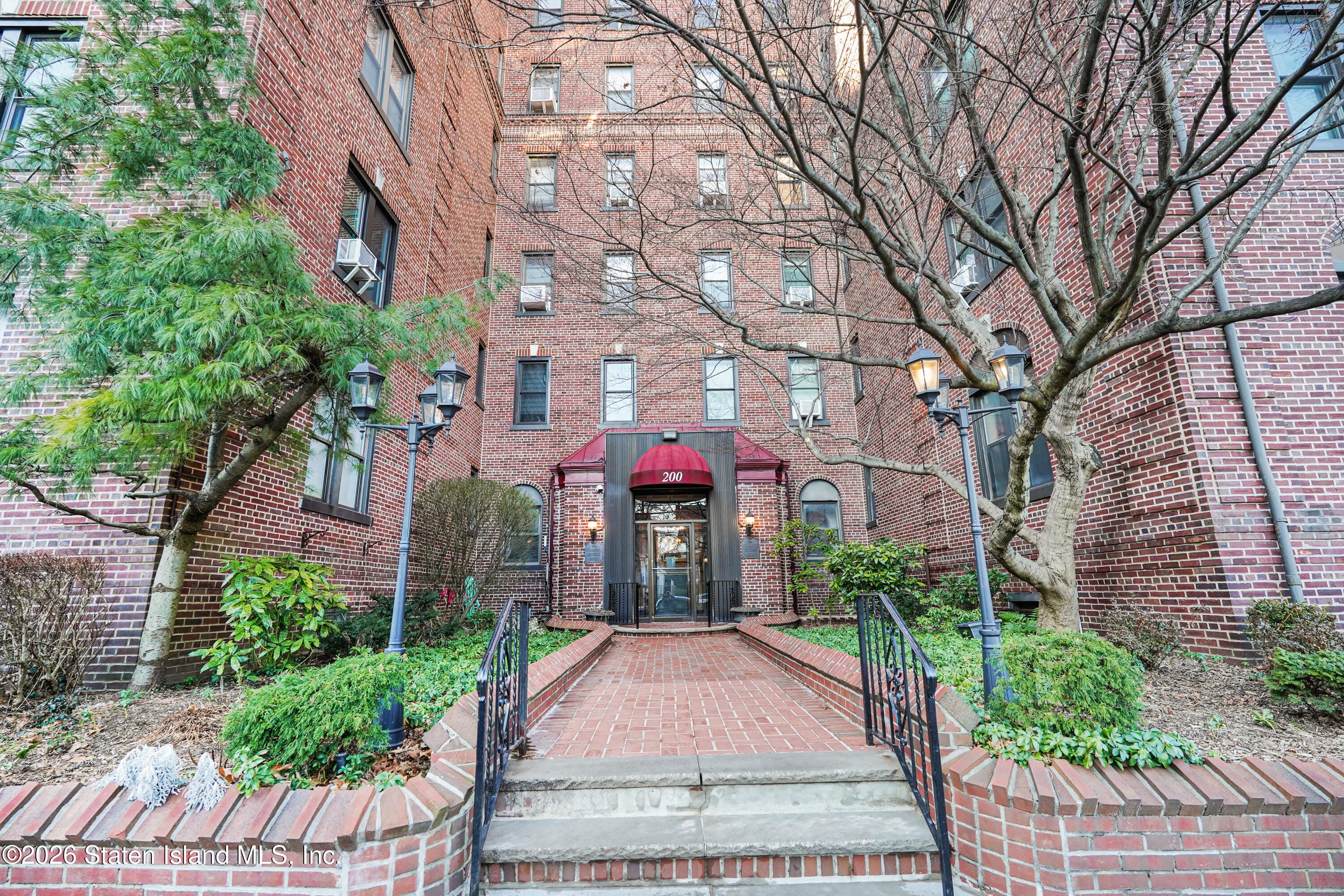 200 Hart Boulevard 1h Image 2