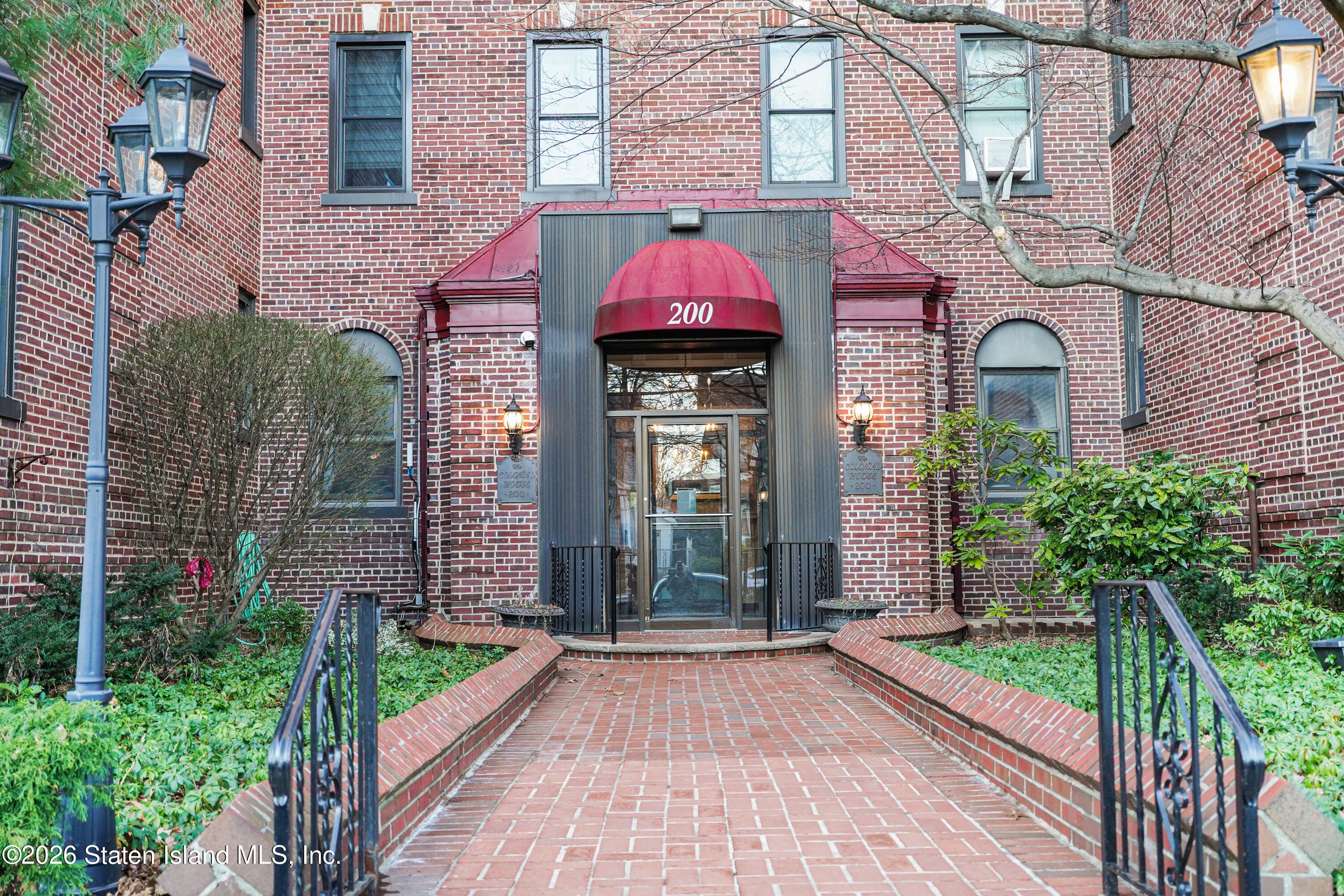 200 Hart Boulevard 1h Image 3