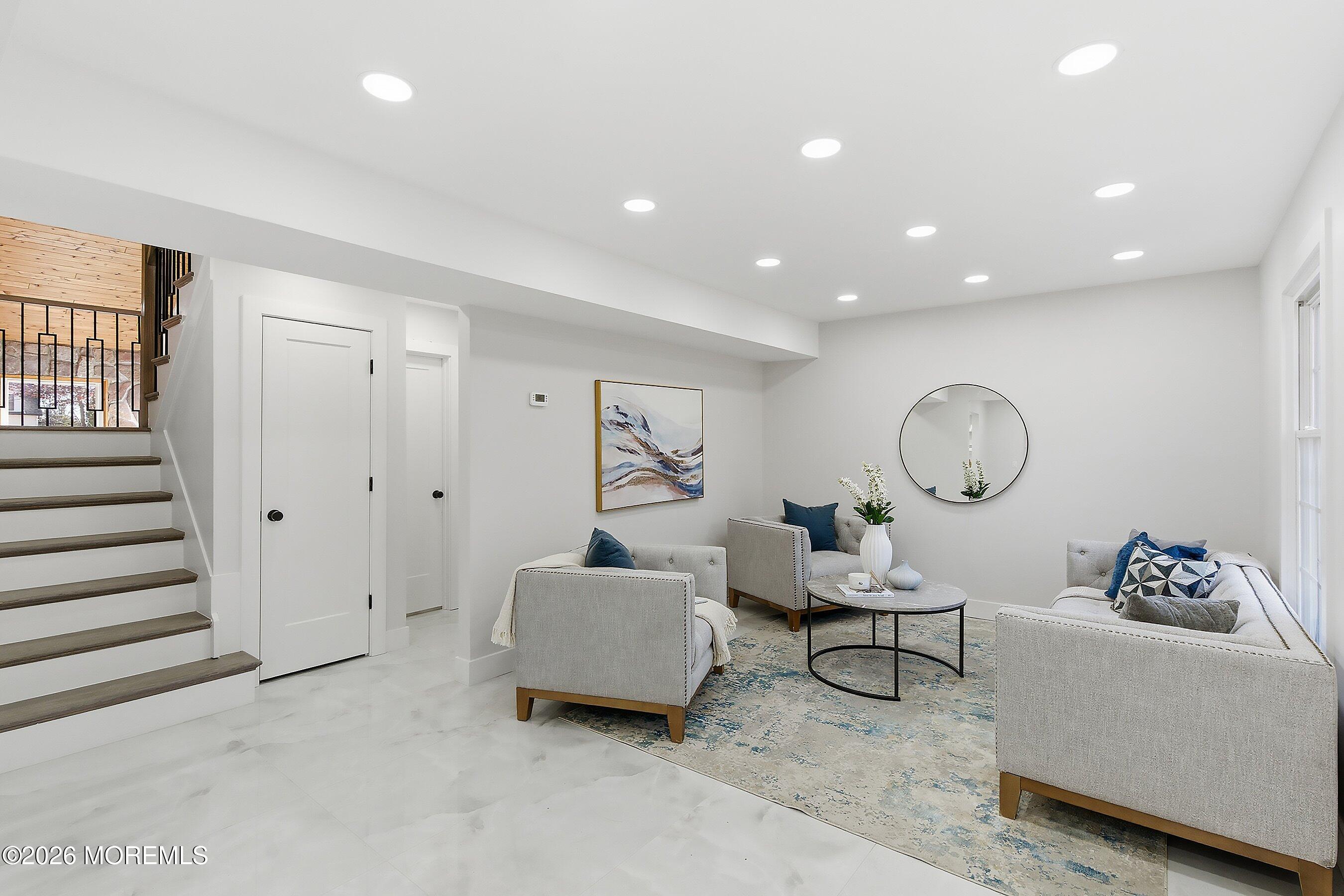 16 6th Street Image 5