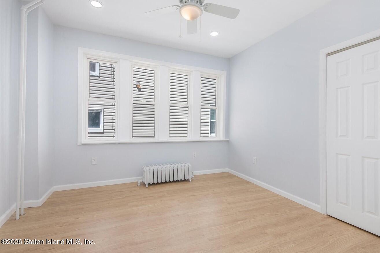 490 Van Duzer Street Image 5