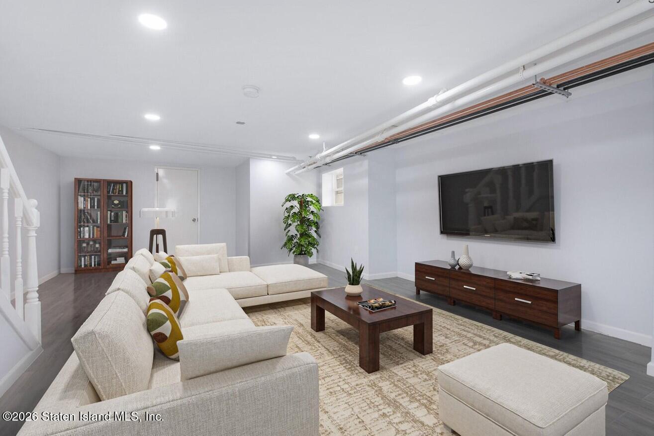 490 Van Duzer Street, Staten Island, NY, 10304 image 11