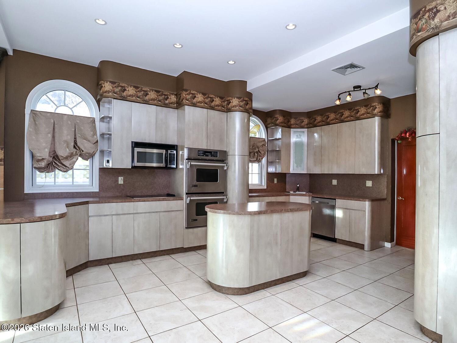 39 Hasbrouck Road, Staten Island, NY, 10304 image 14