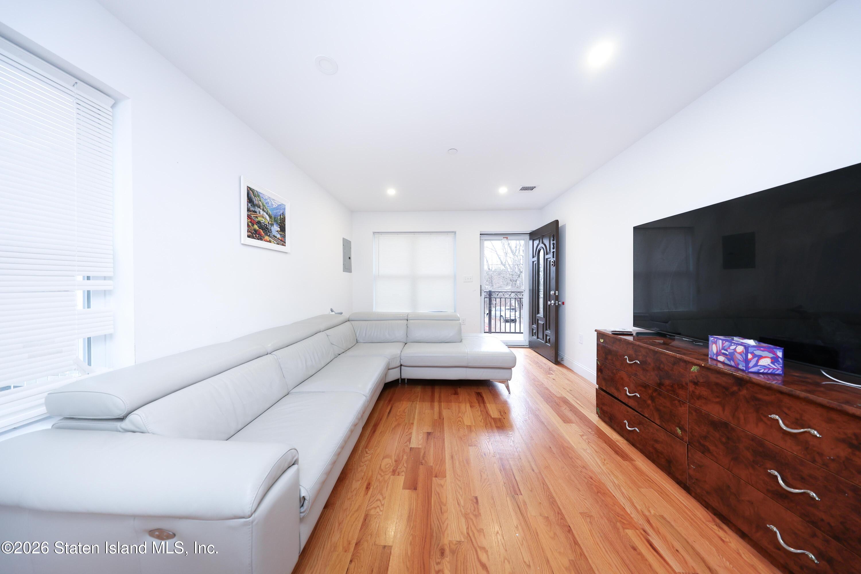 337 Hunter Avenue B, Staten Island, NY, 10306 image 6