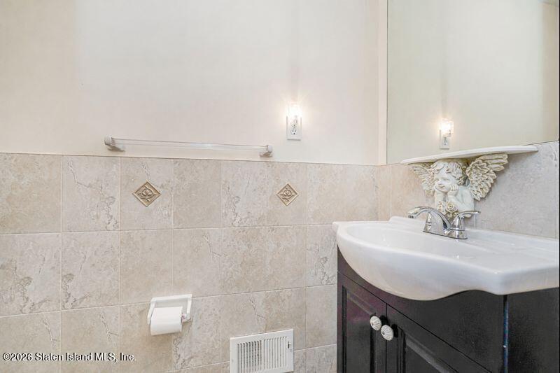 16 Colon Avenue, Staten Island, NY, 10308 image 12