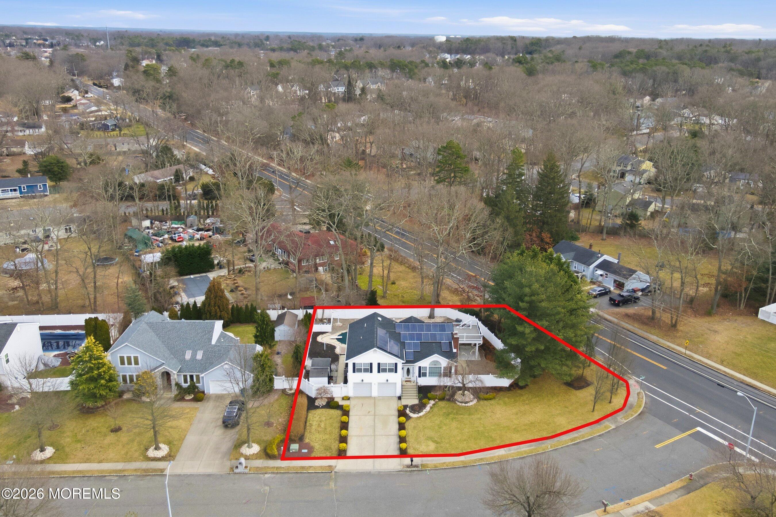 2 Weasel Creek Court Image 4