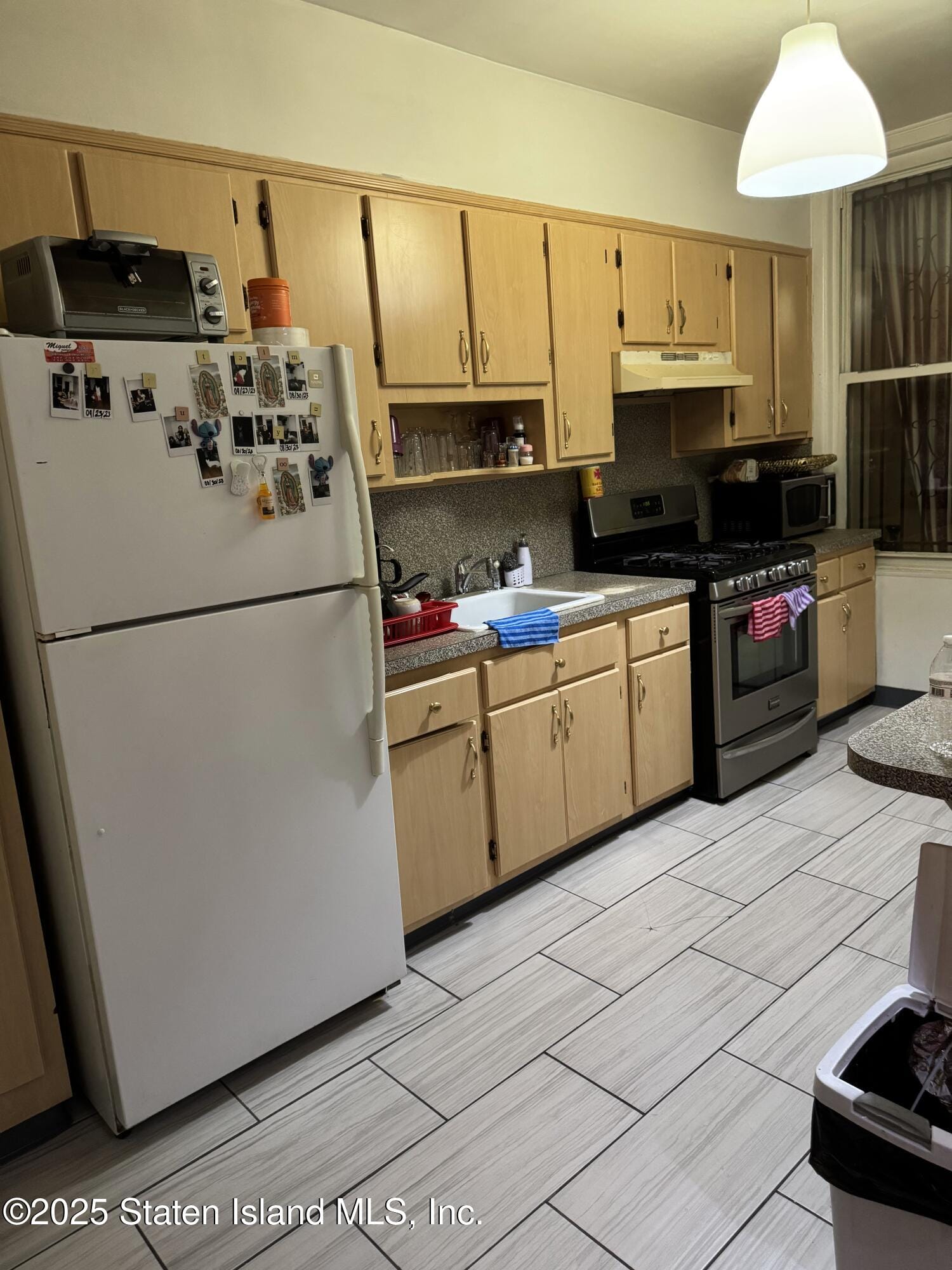 373 Bleecker Street Image 4