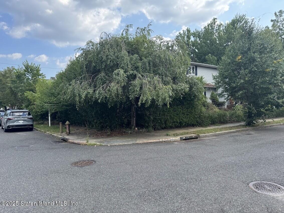 104 Sneden Avenue Image 2