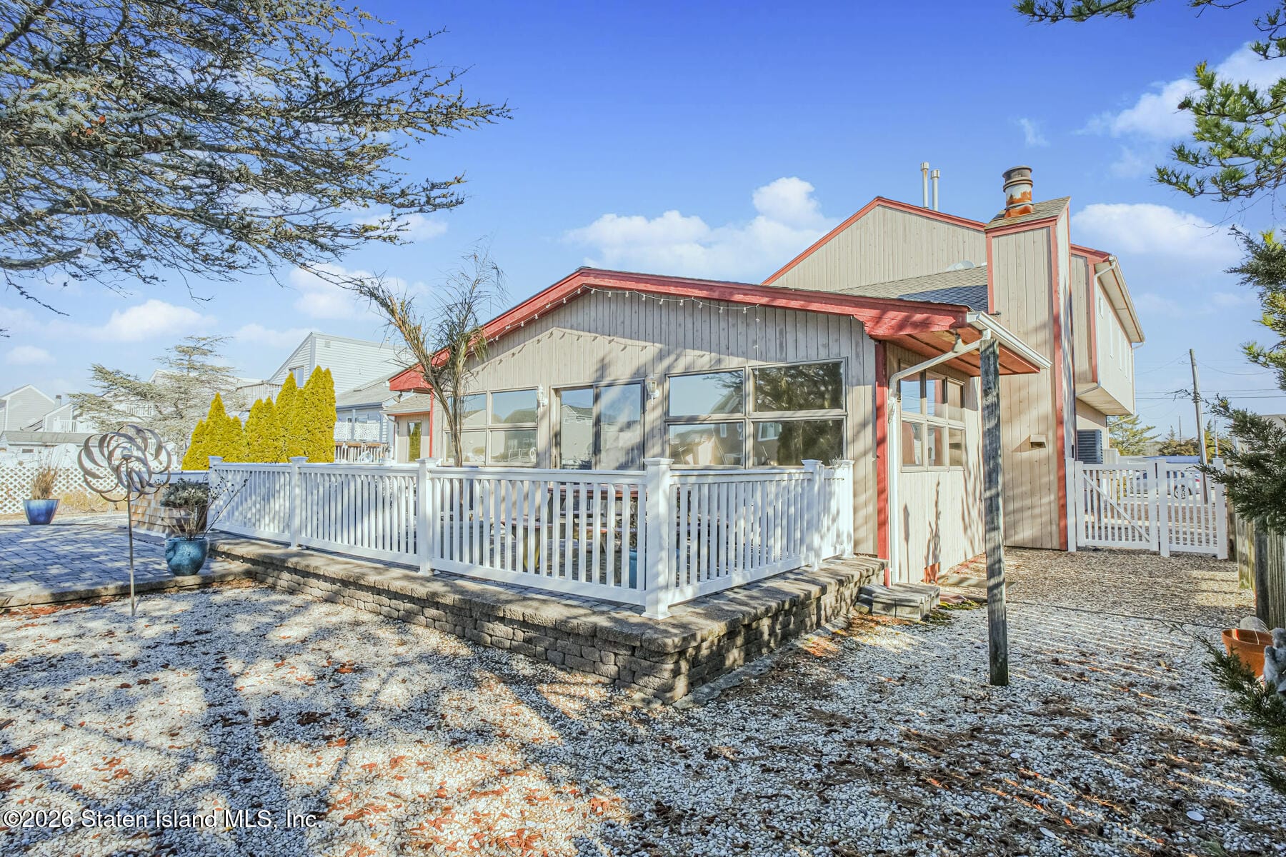 943 Jennifer Lane Image 3