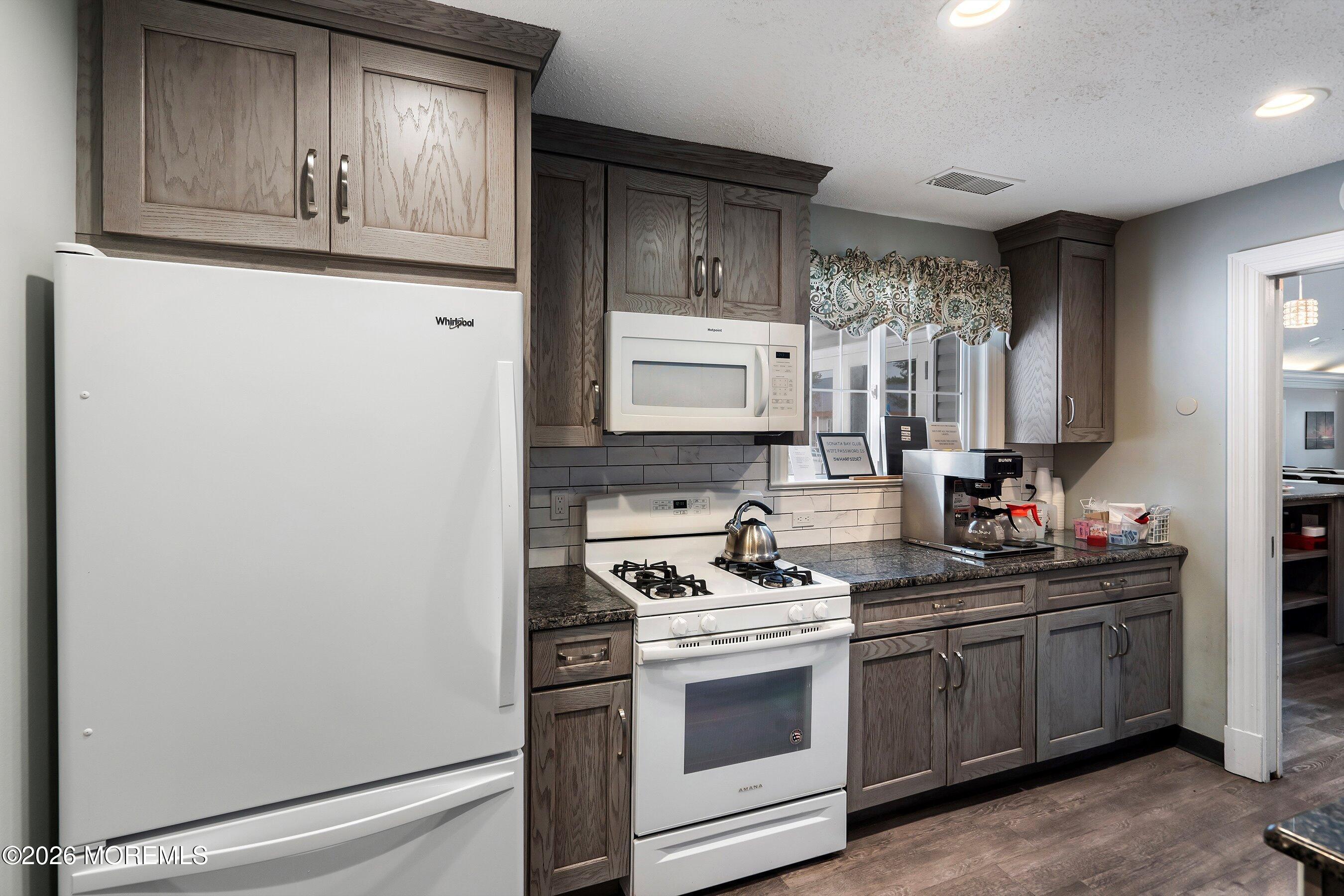 38 Symphony Avenue, Bayville, NJ, 08721 image 43