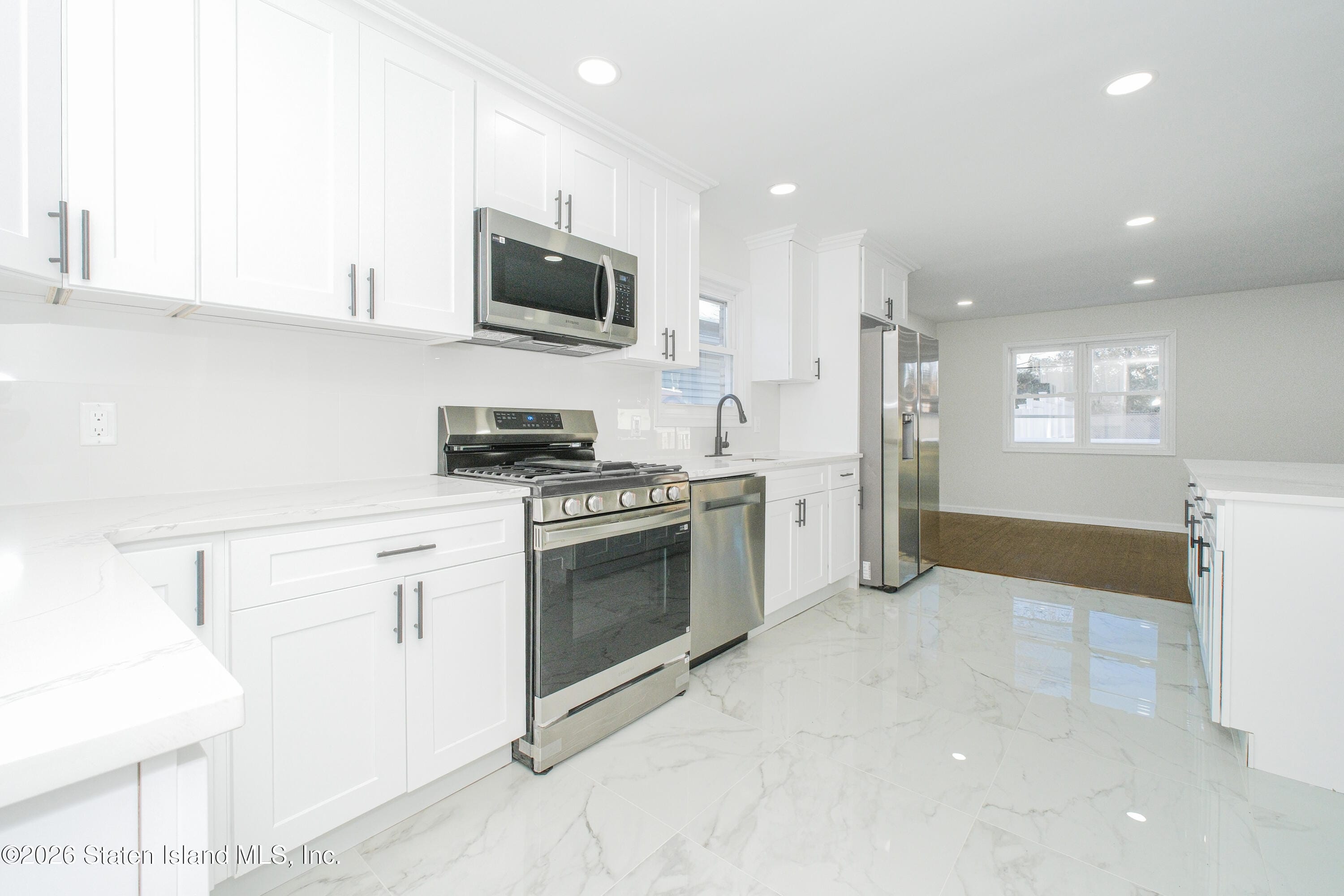 43 Country Woods Lane, Staten Island, NY, 10308 image 11