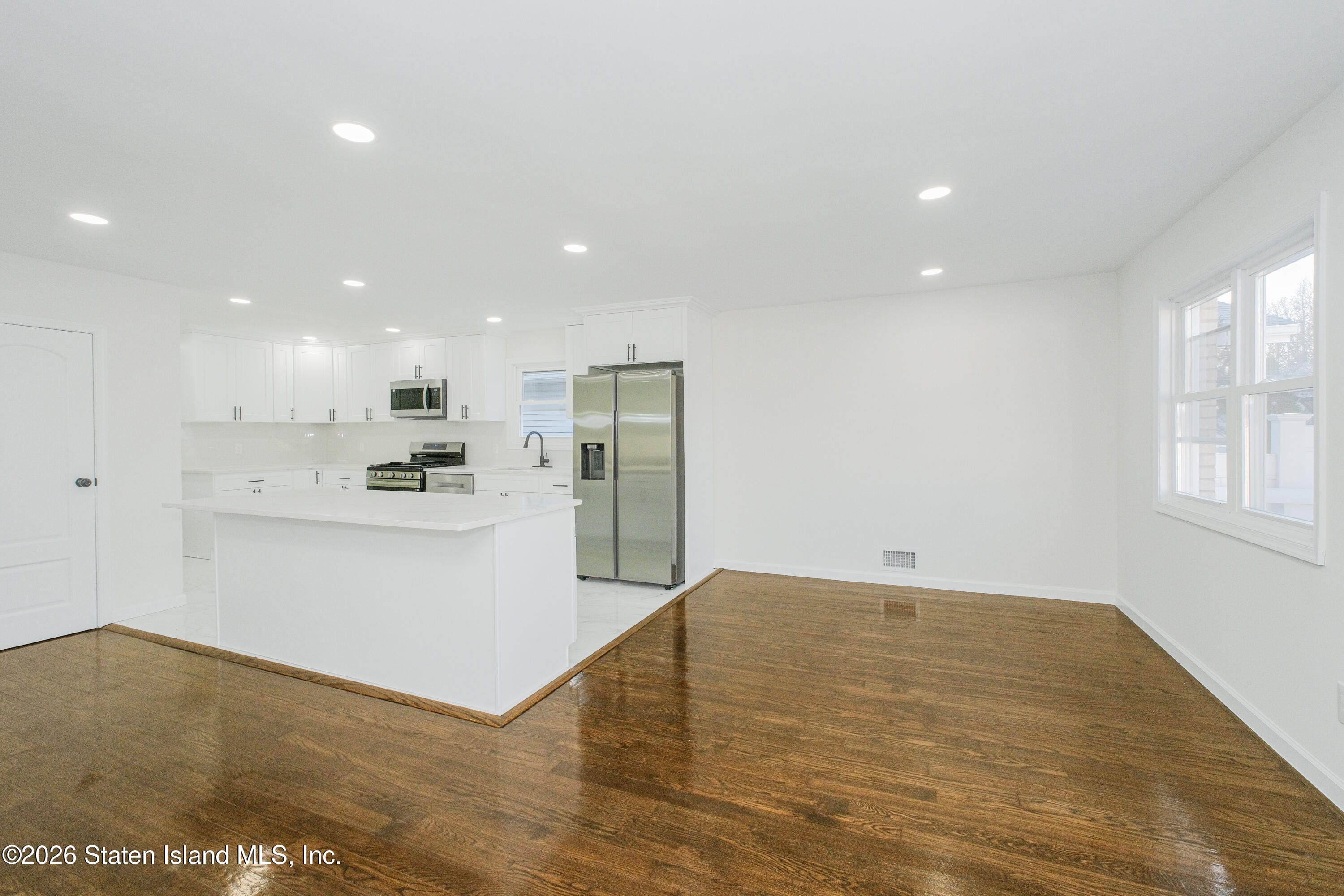 43 Country Woods Lane, Staten Island, NY, 10308 image 7