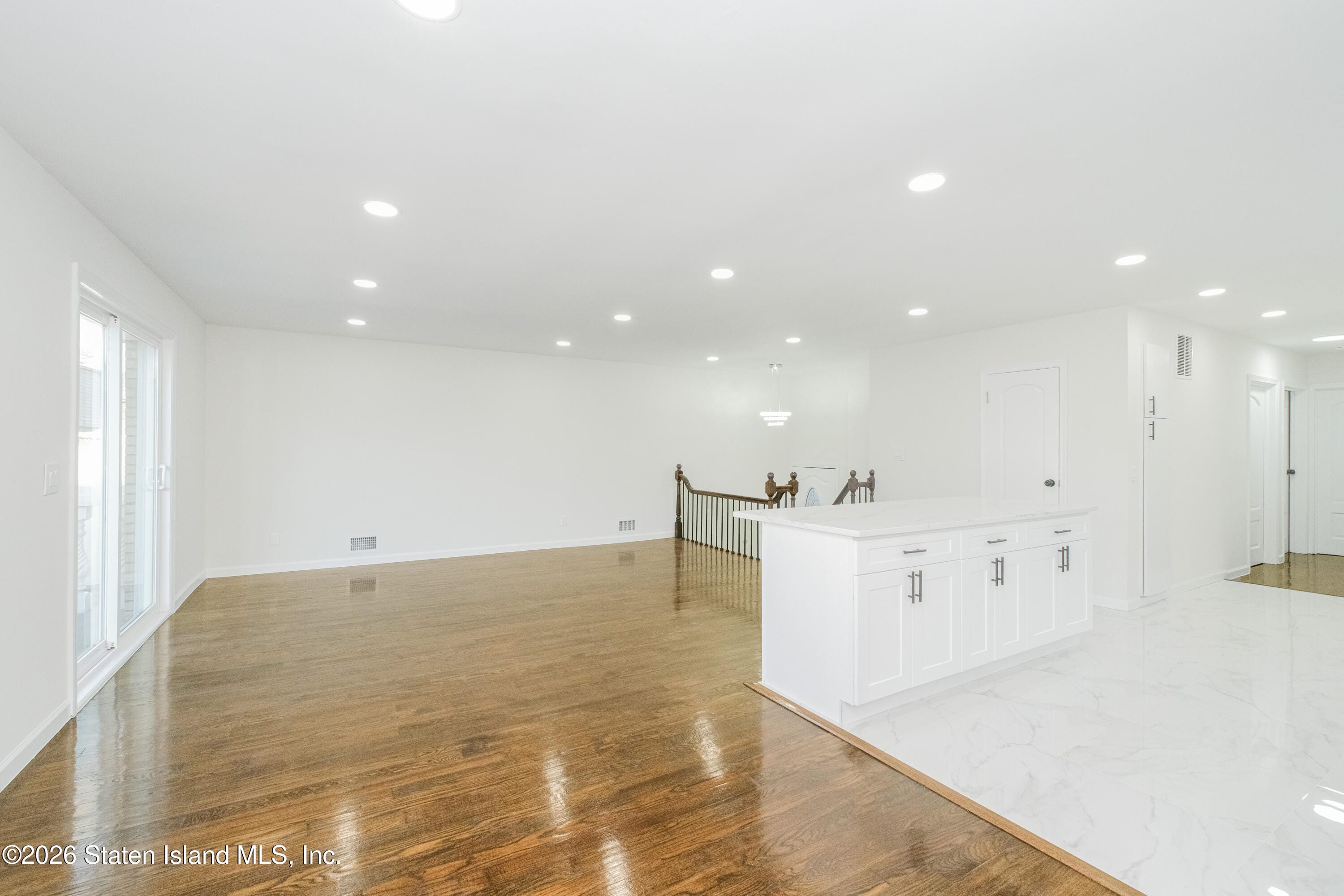 43 Country Woods Lane, Staten Island, NY, 10308 image 9