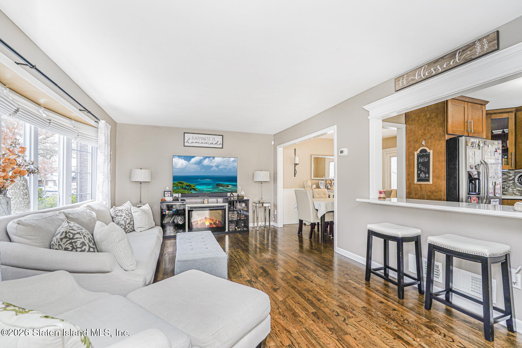 108 Moffett Street Image 5