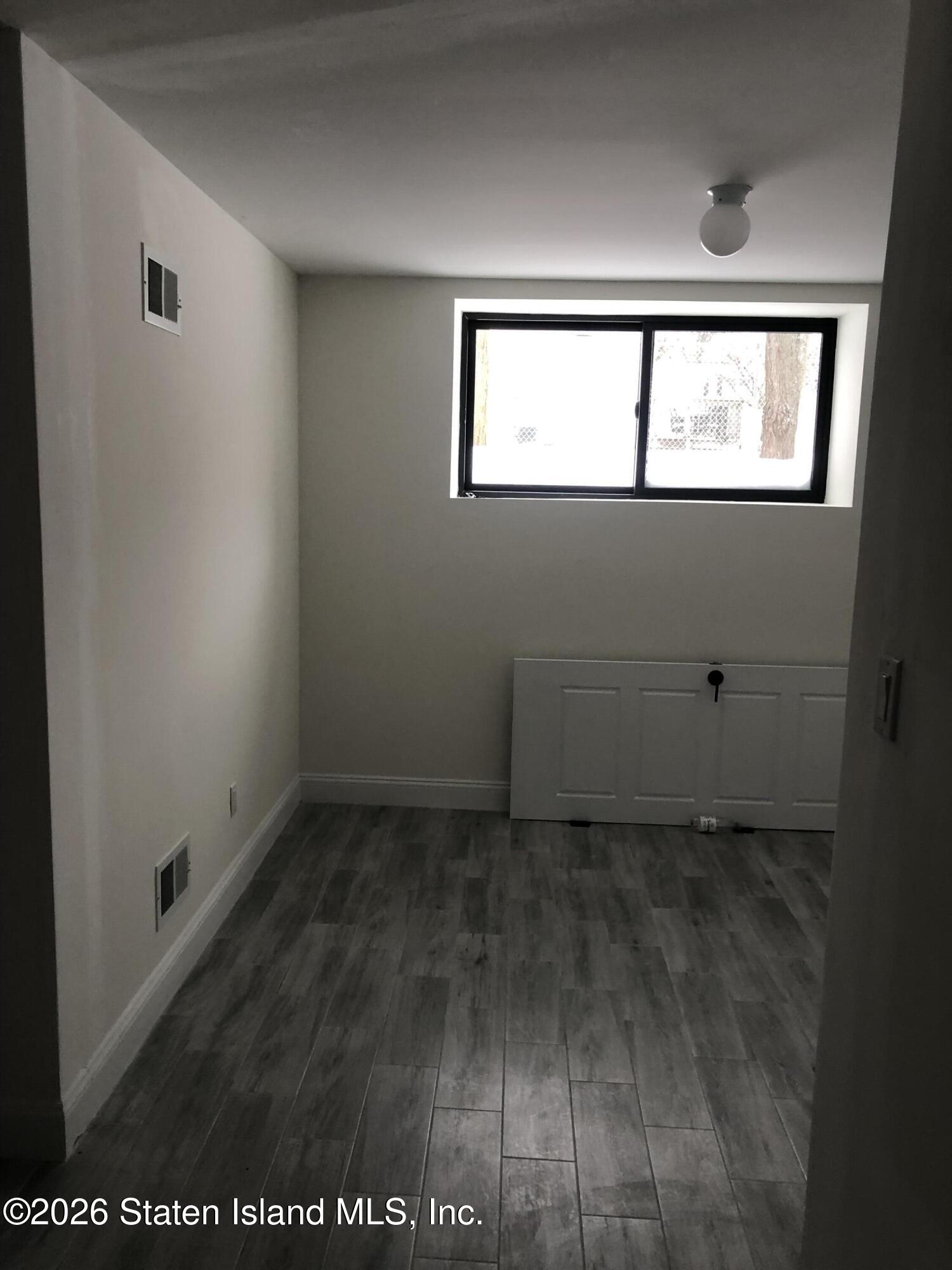 946 Edgegrove Avenue, Staten Island, NY, 10309 image 40