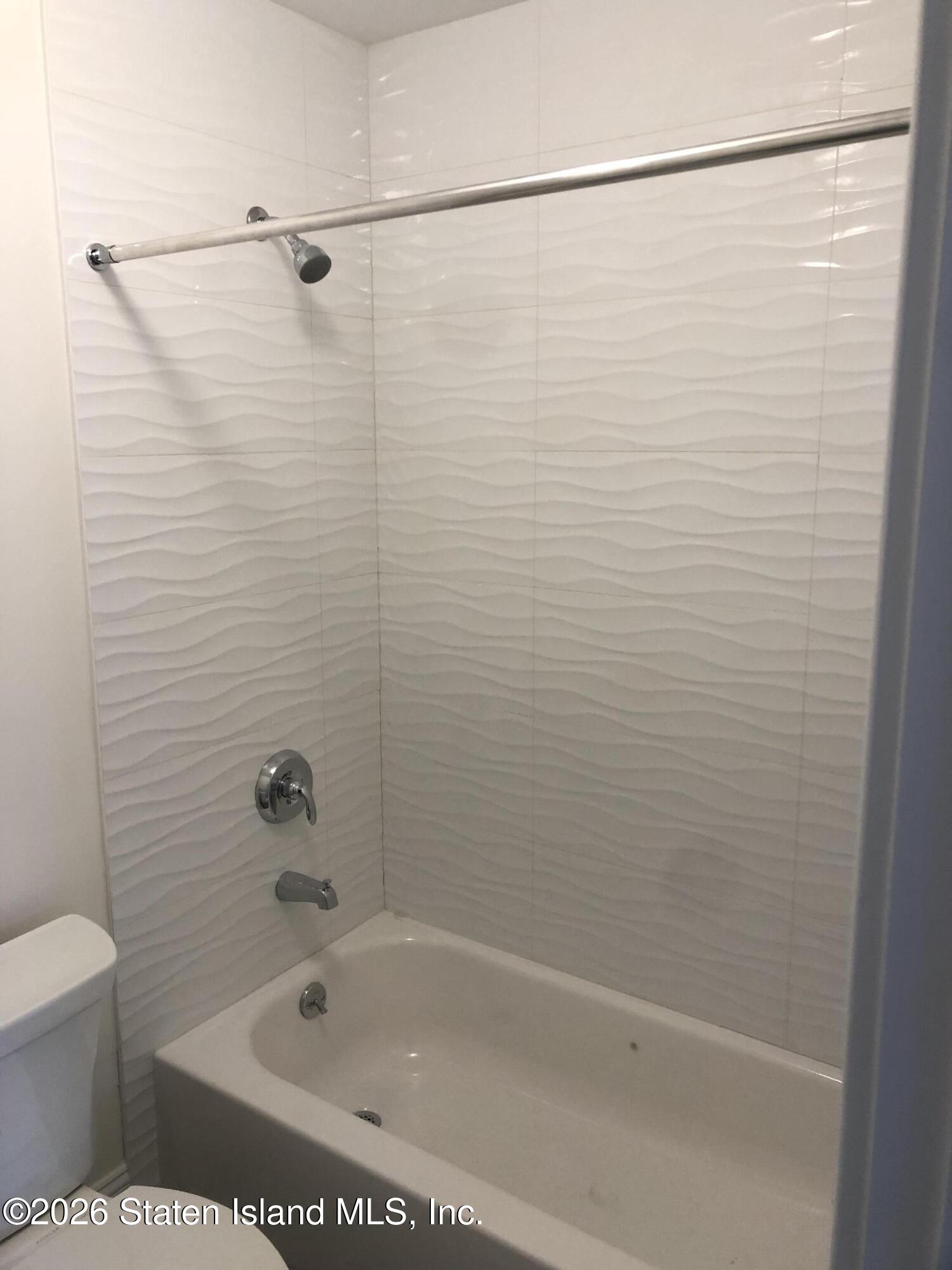 946 Edgegrove Avenue, Staten Island, NY, 10309 image 43