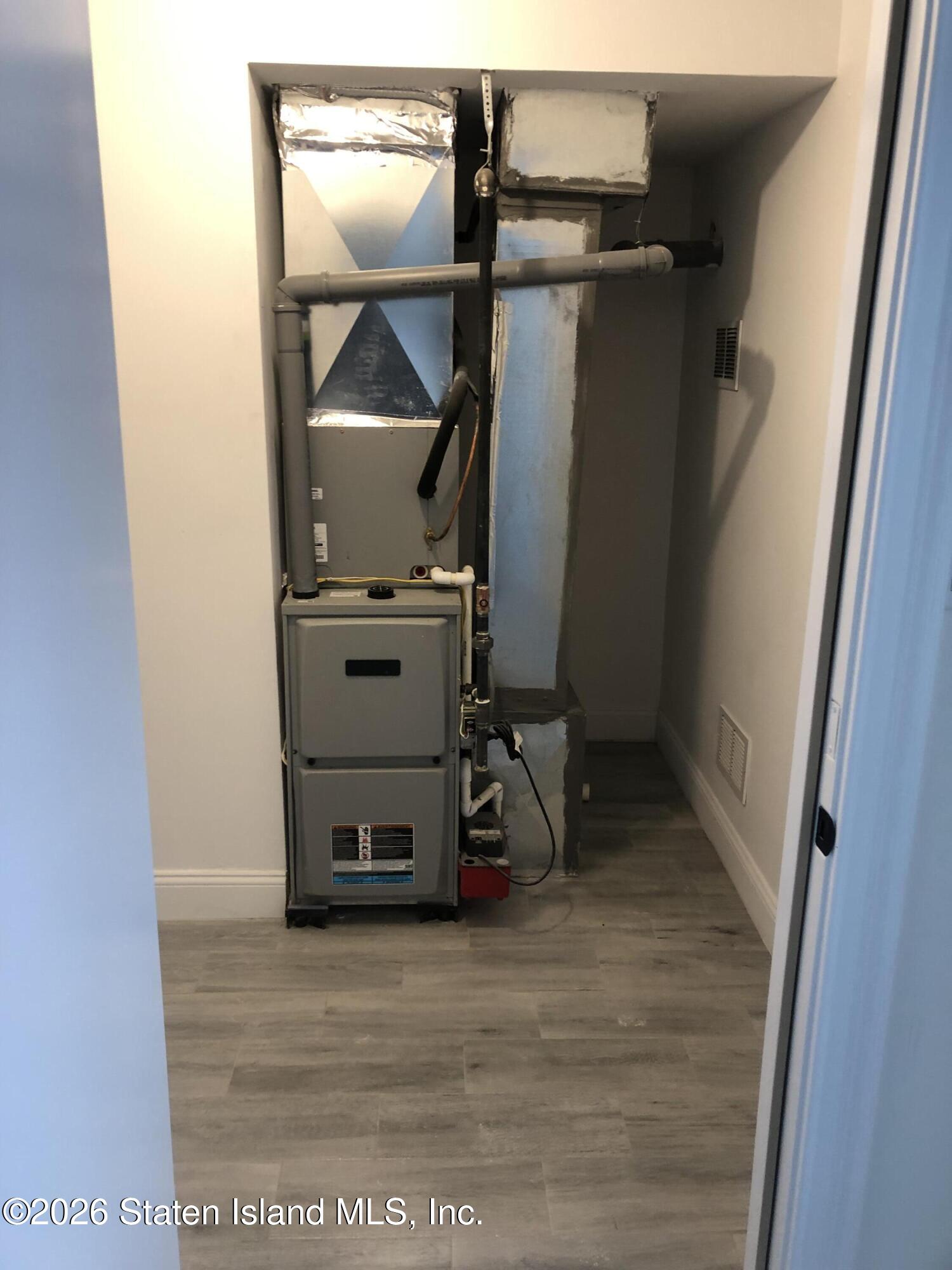 946 Edgegrove Avenue, Staten Island, NY, 10309 image 51