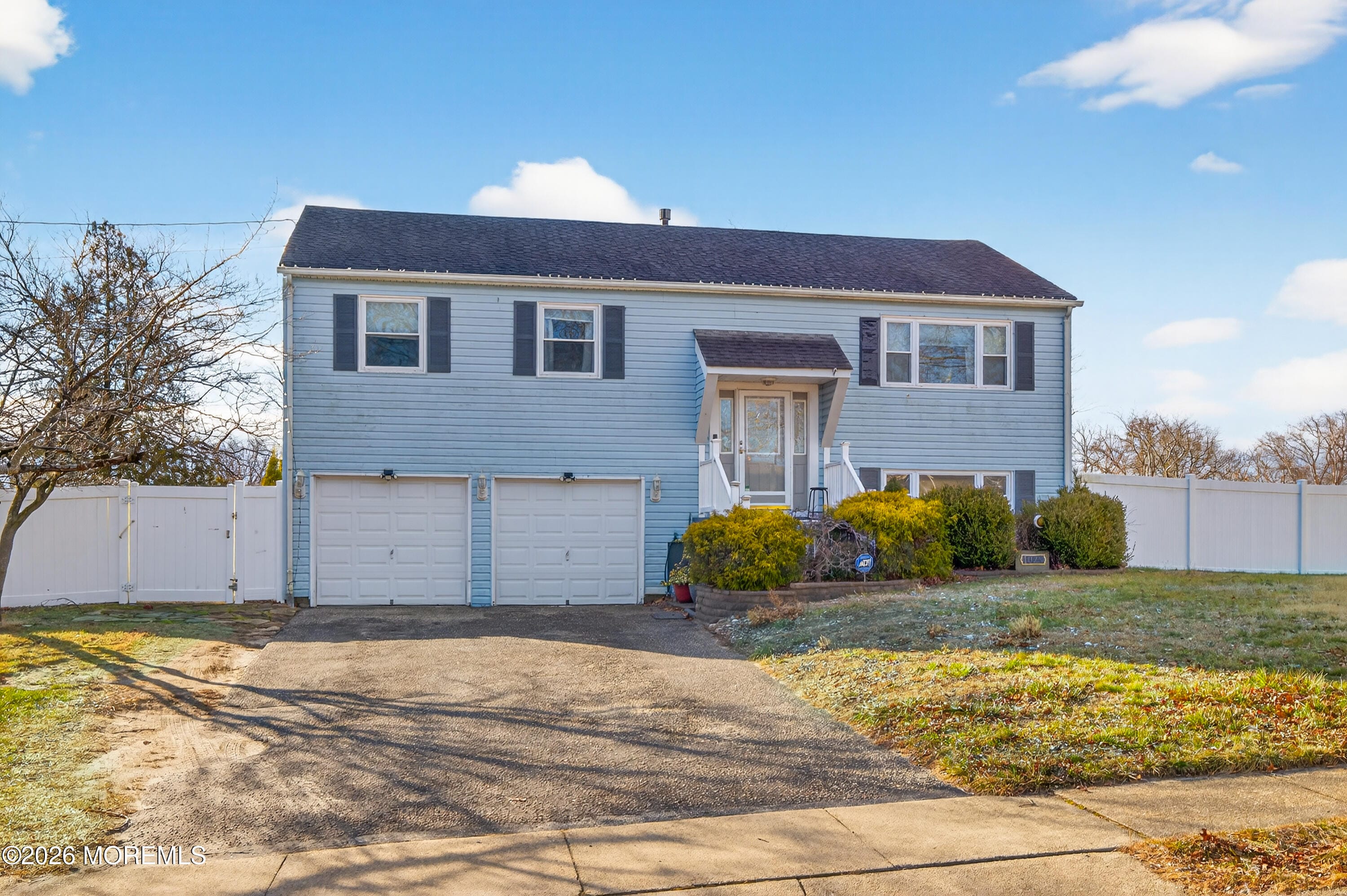 1029 Lucy Lane Image 2