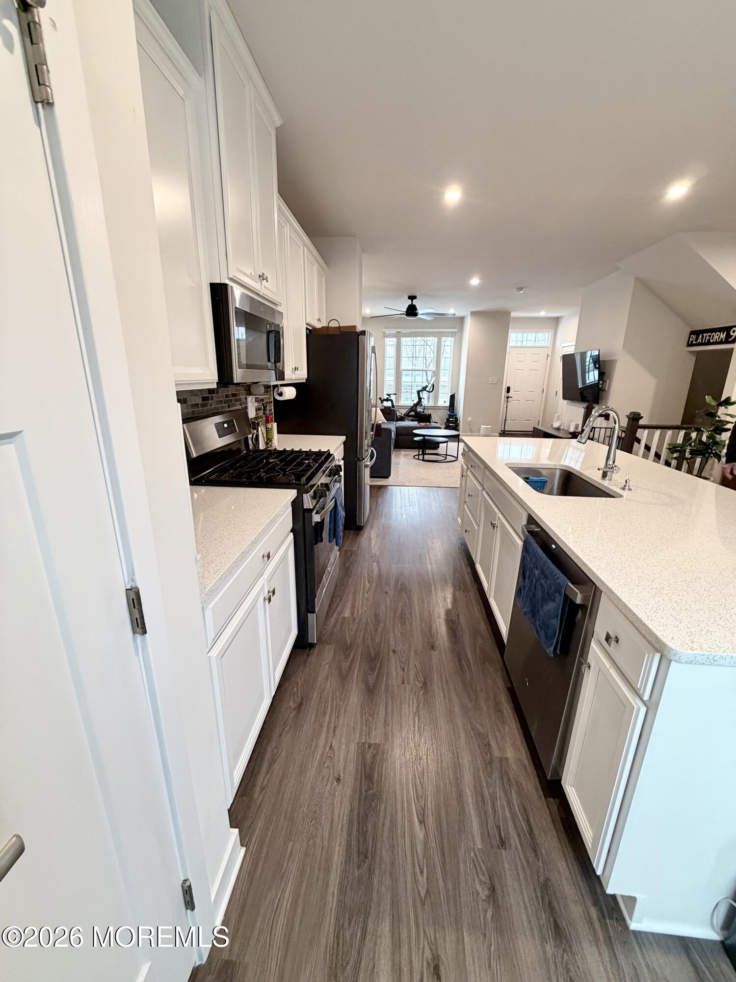 1207 English Lane 1207, Parlin, NJ, 08859 image 15