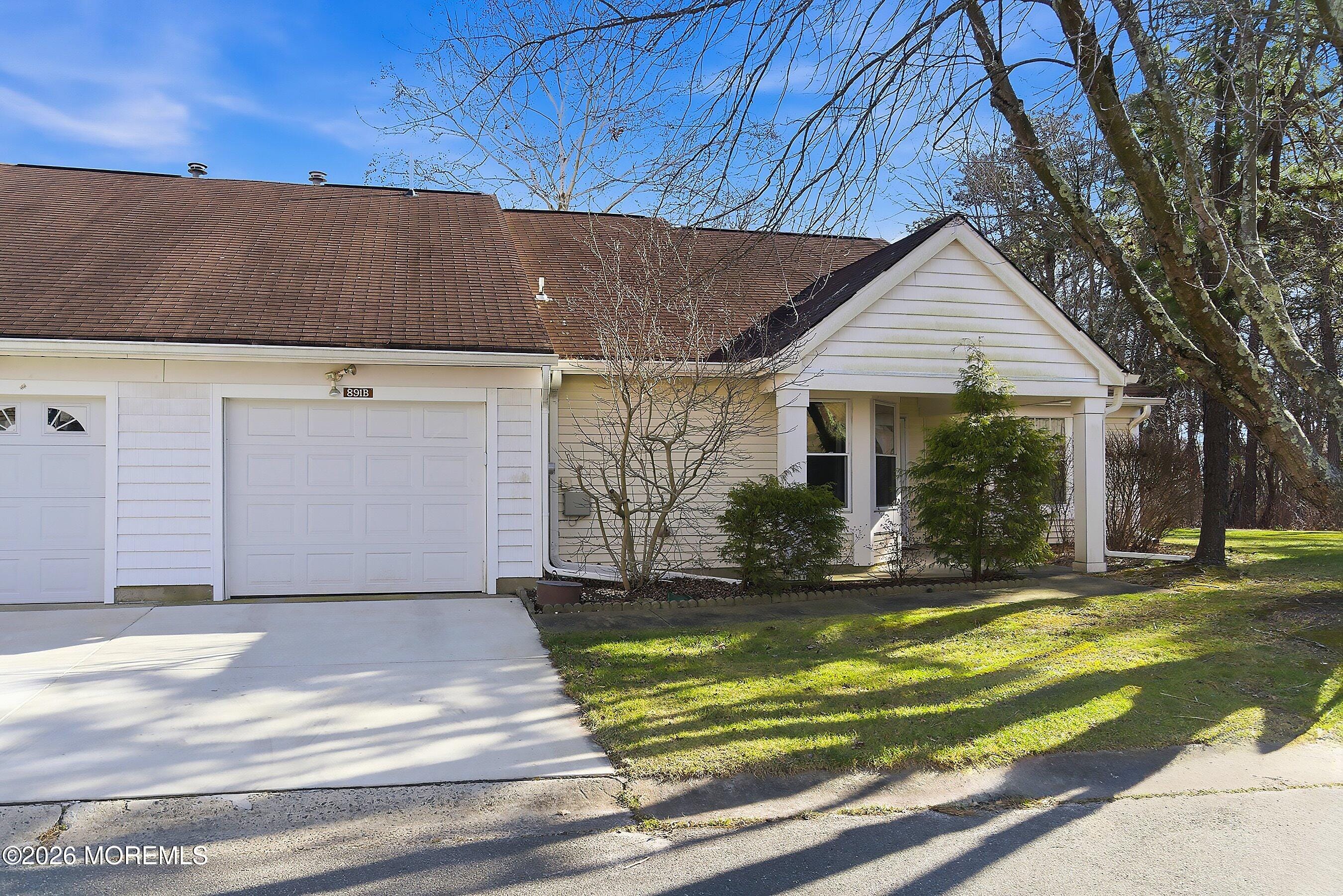 891B Stratford Court B Image 1