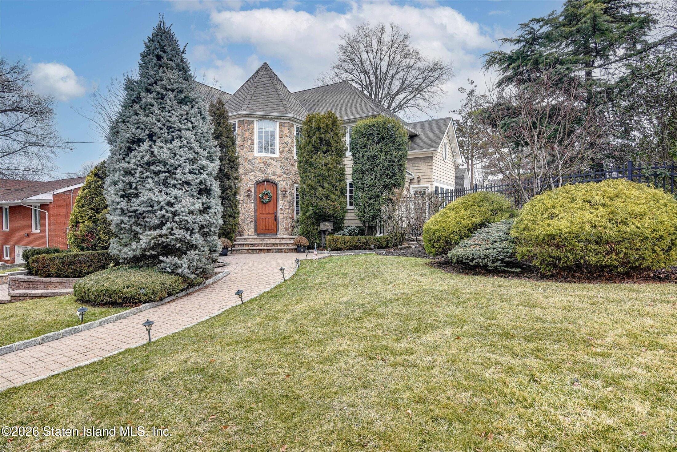 215 Lawrence Avenue, Staten Island, NY, 10310