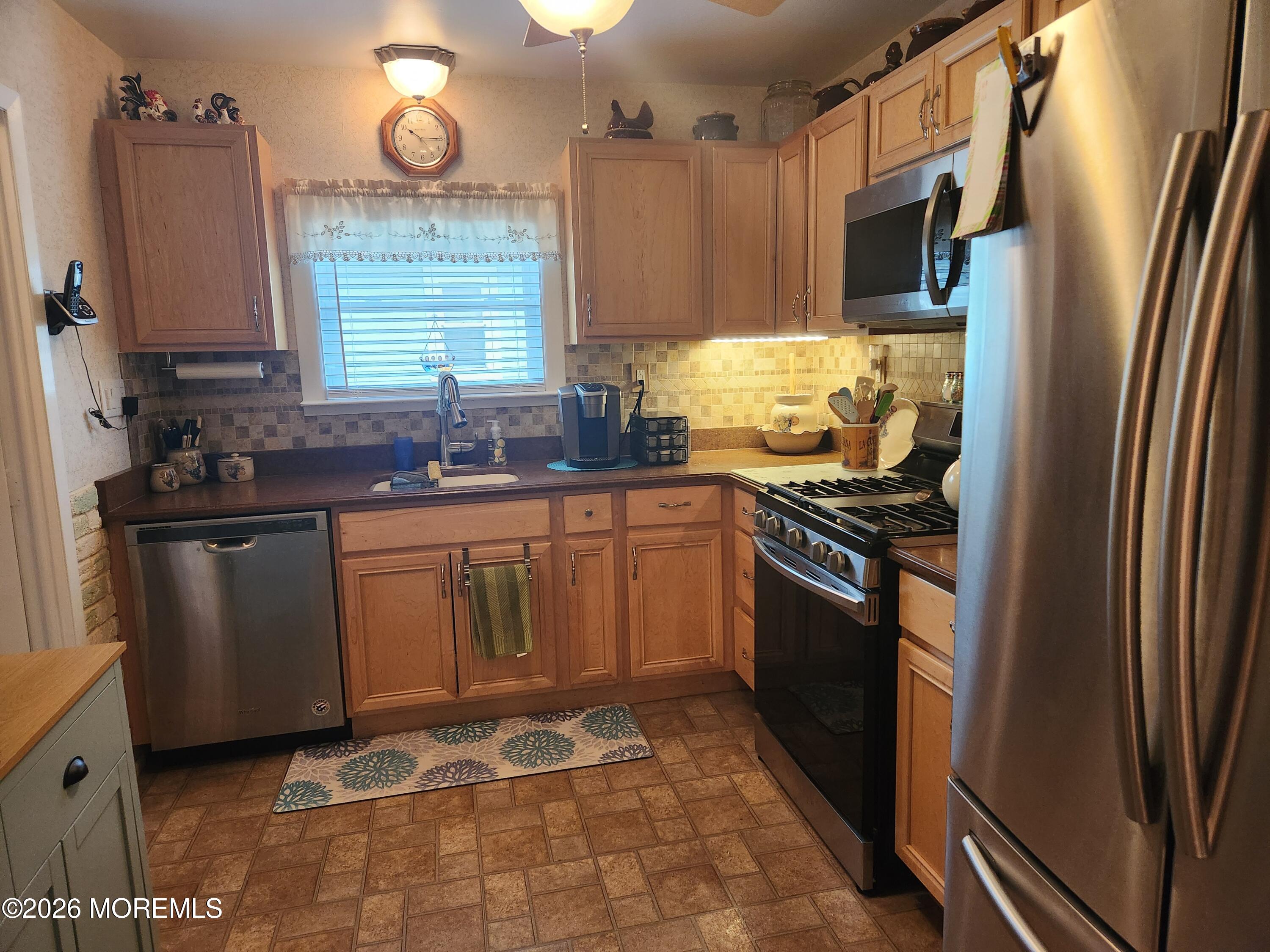 1017 Camino Real Court Image 5