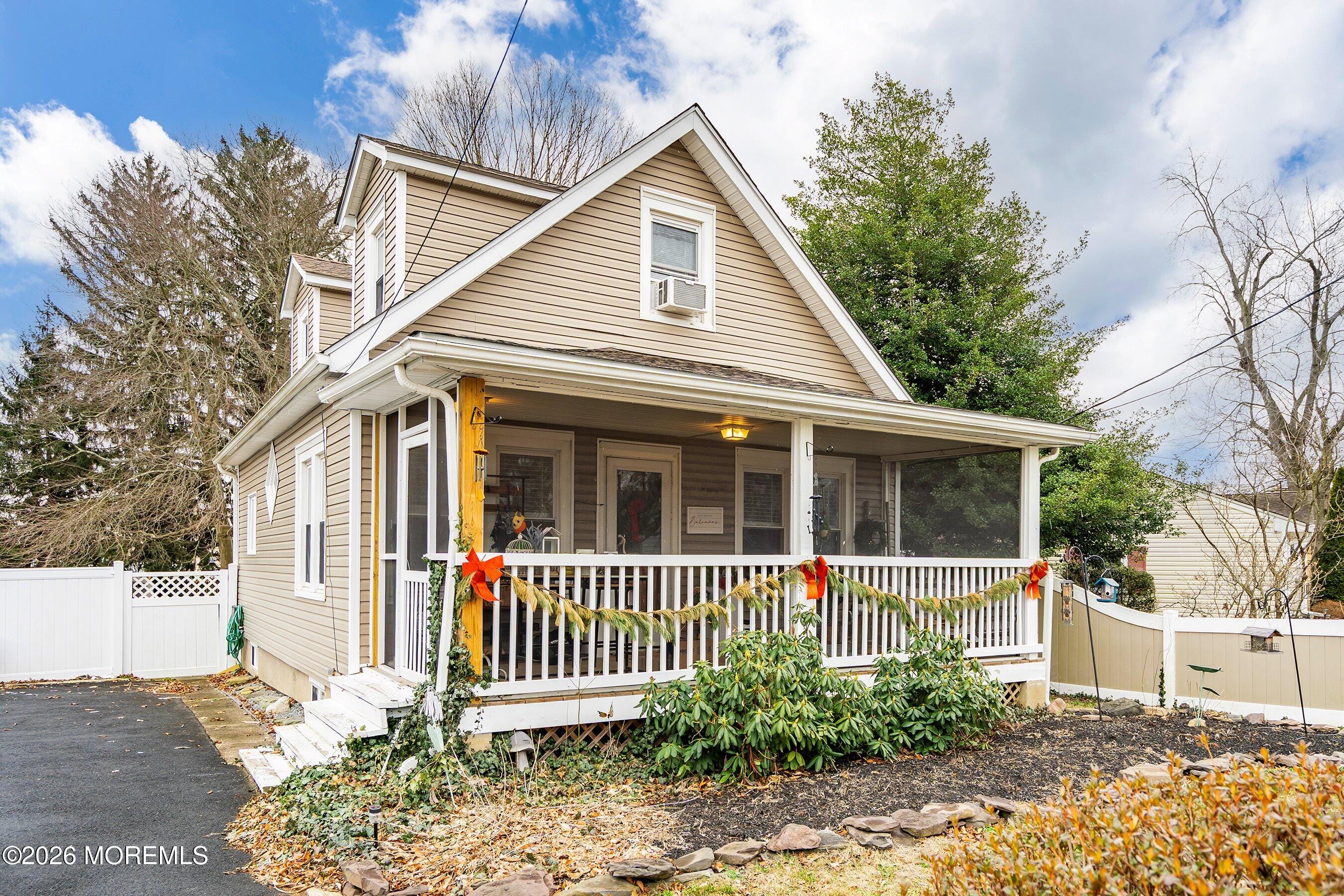 174 Crest Avenue Image 4