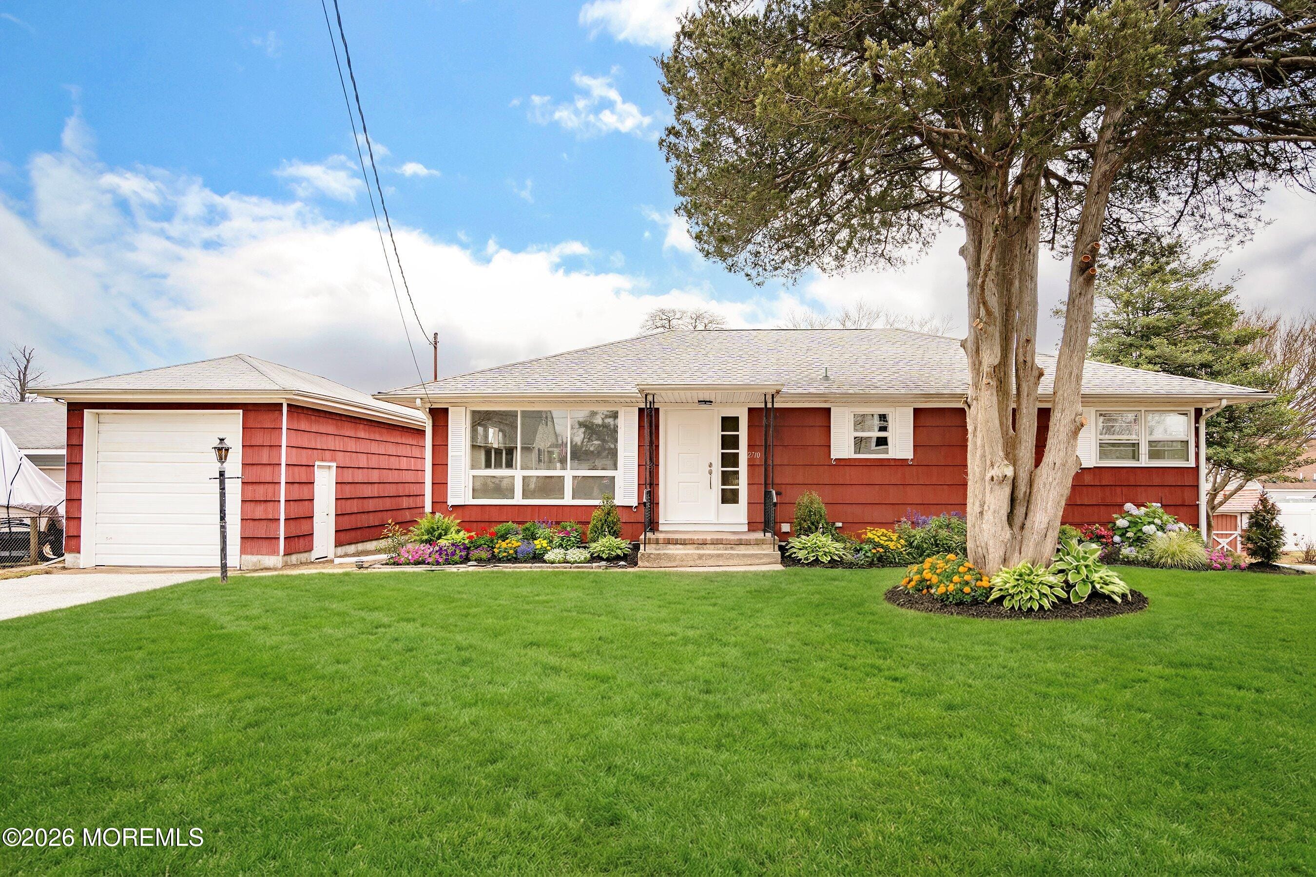 2710 Johnson Street Image 2