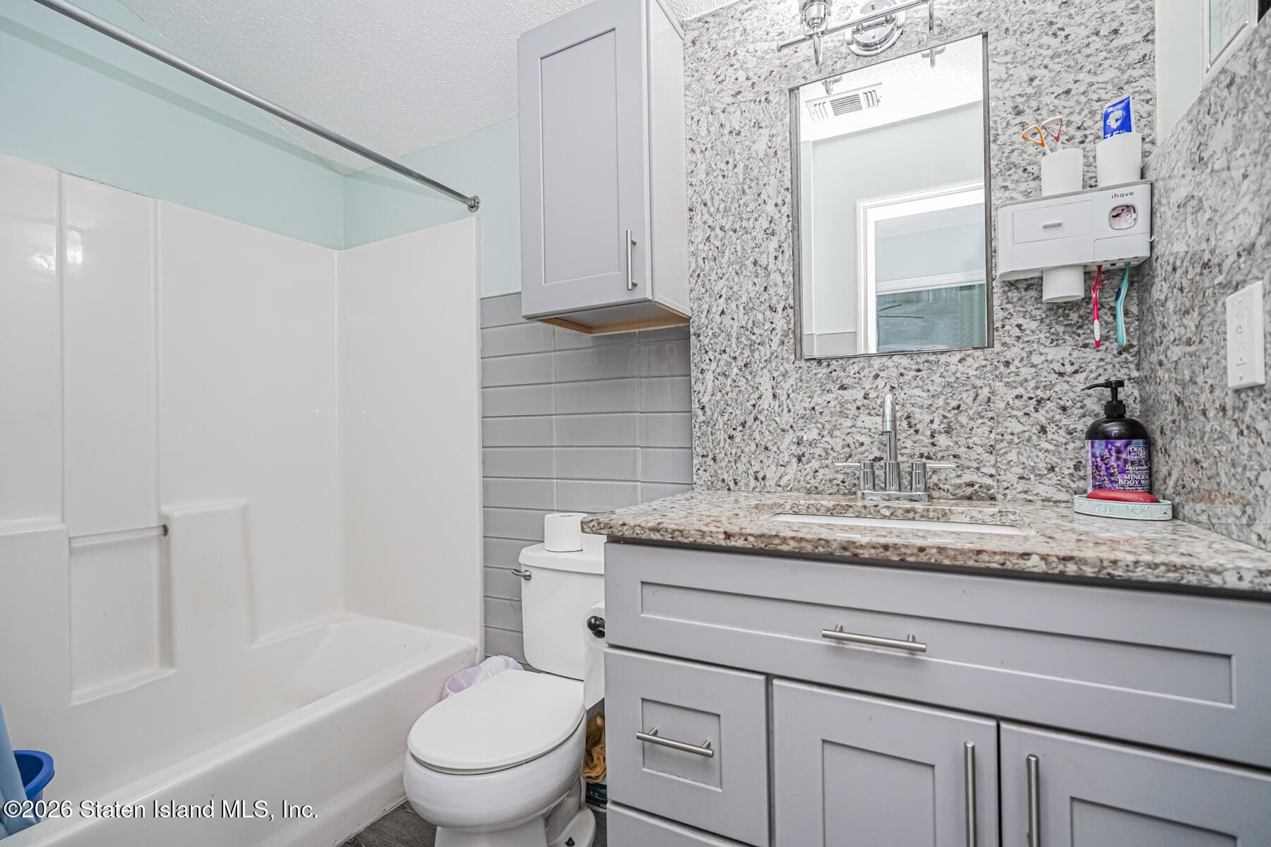 553 Ilyssa Way, Staten Island, NY, 10312 image 19