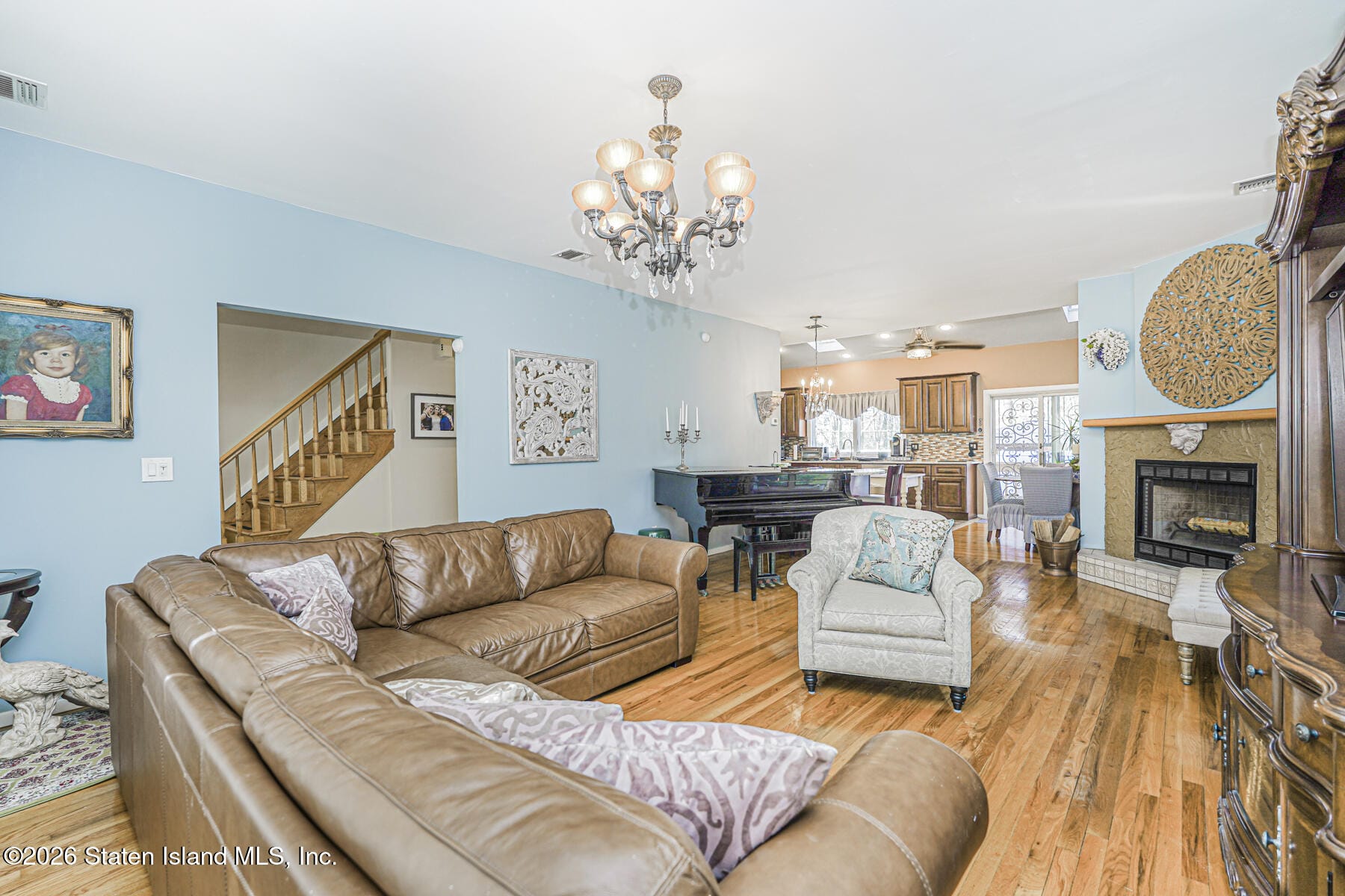 103 S Railroad Street Image 5