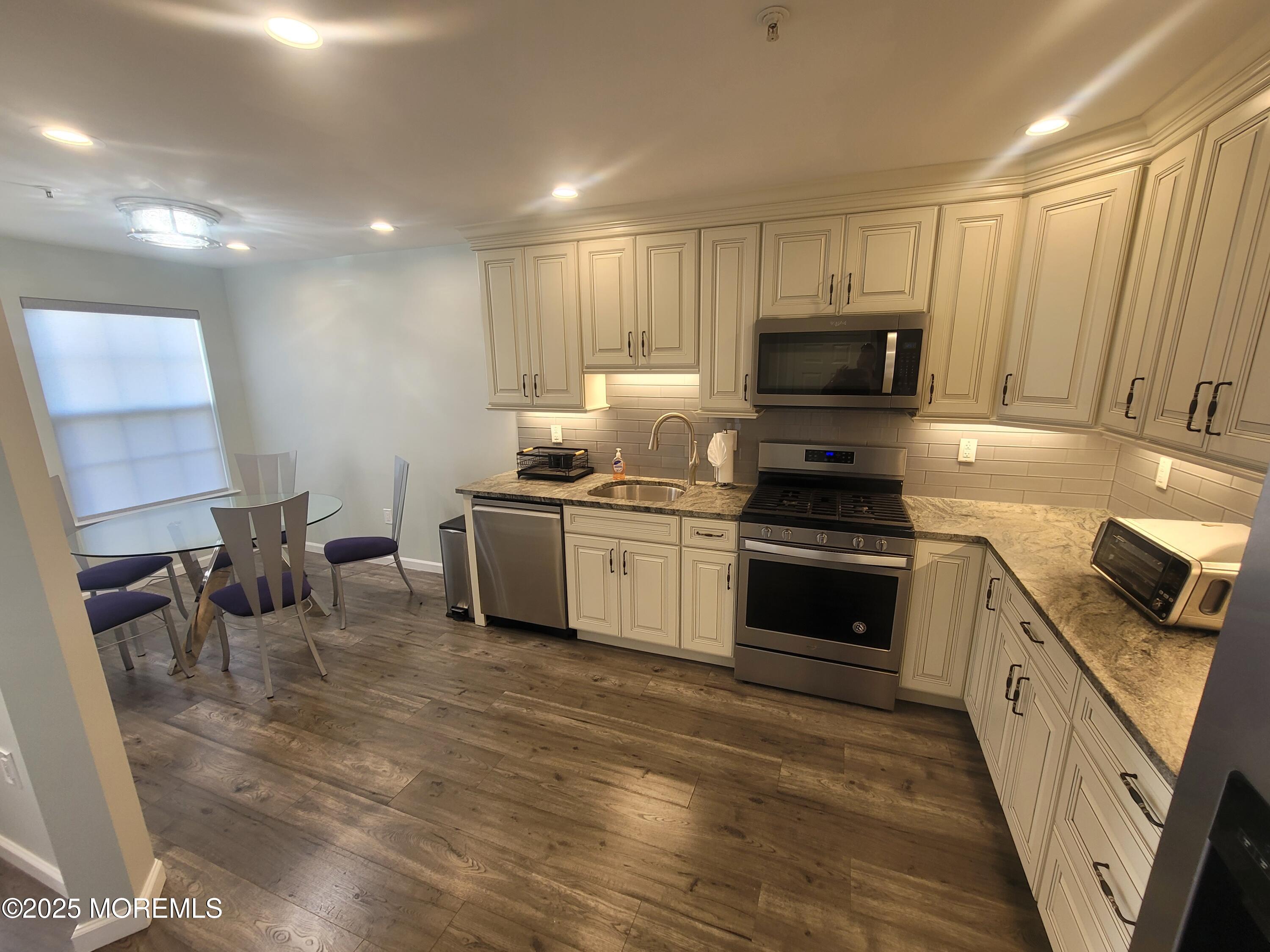 4002 Cleveland Street Image 3