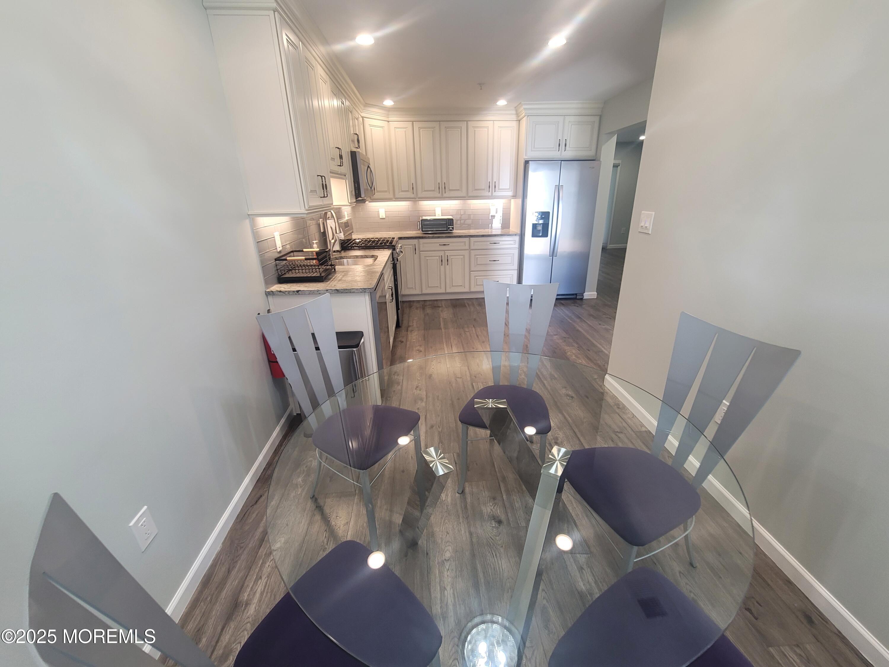 4002 Cleveland Street Image 4