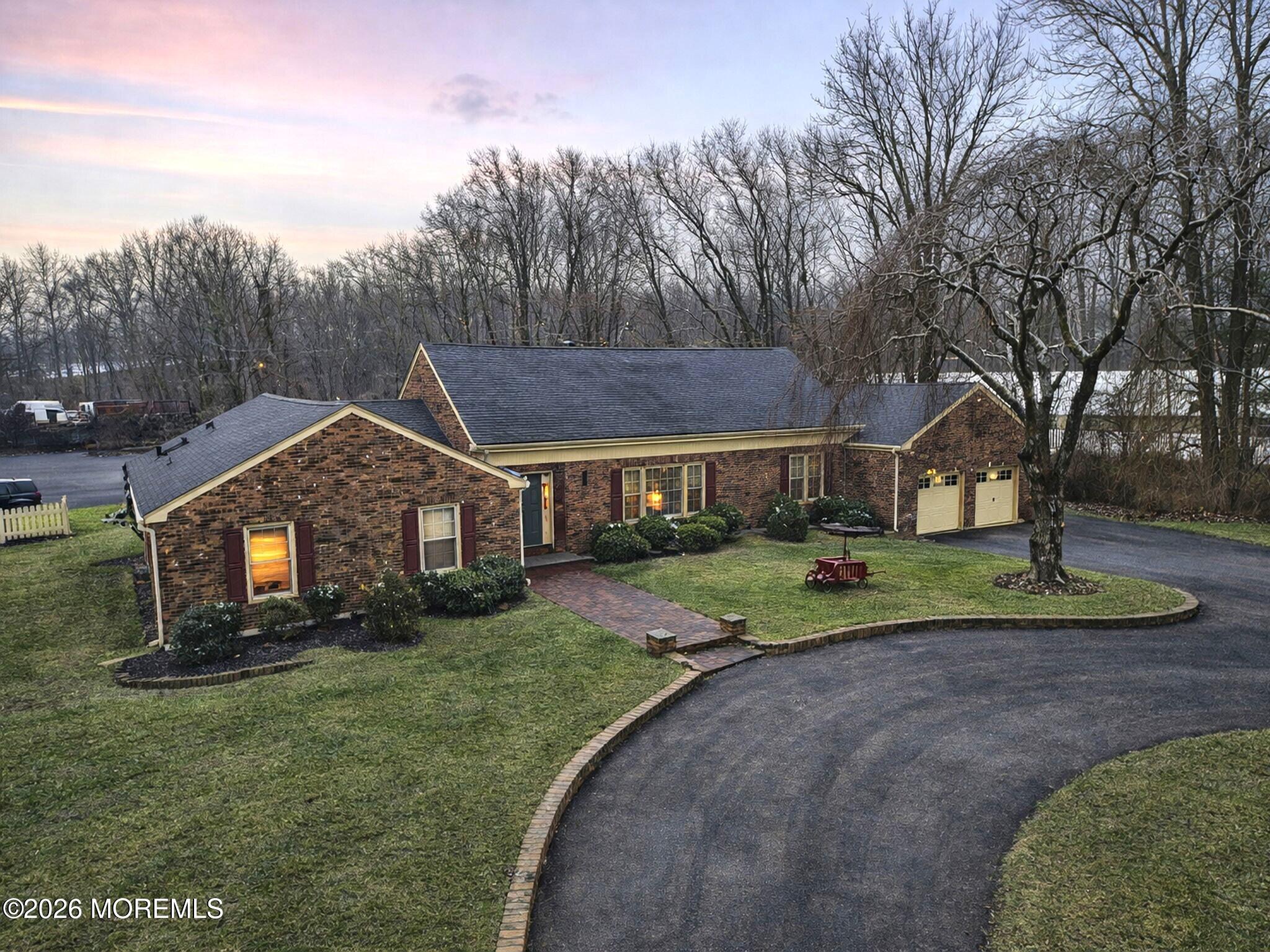 402 Main Street Image 2