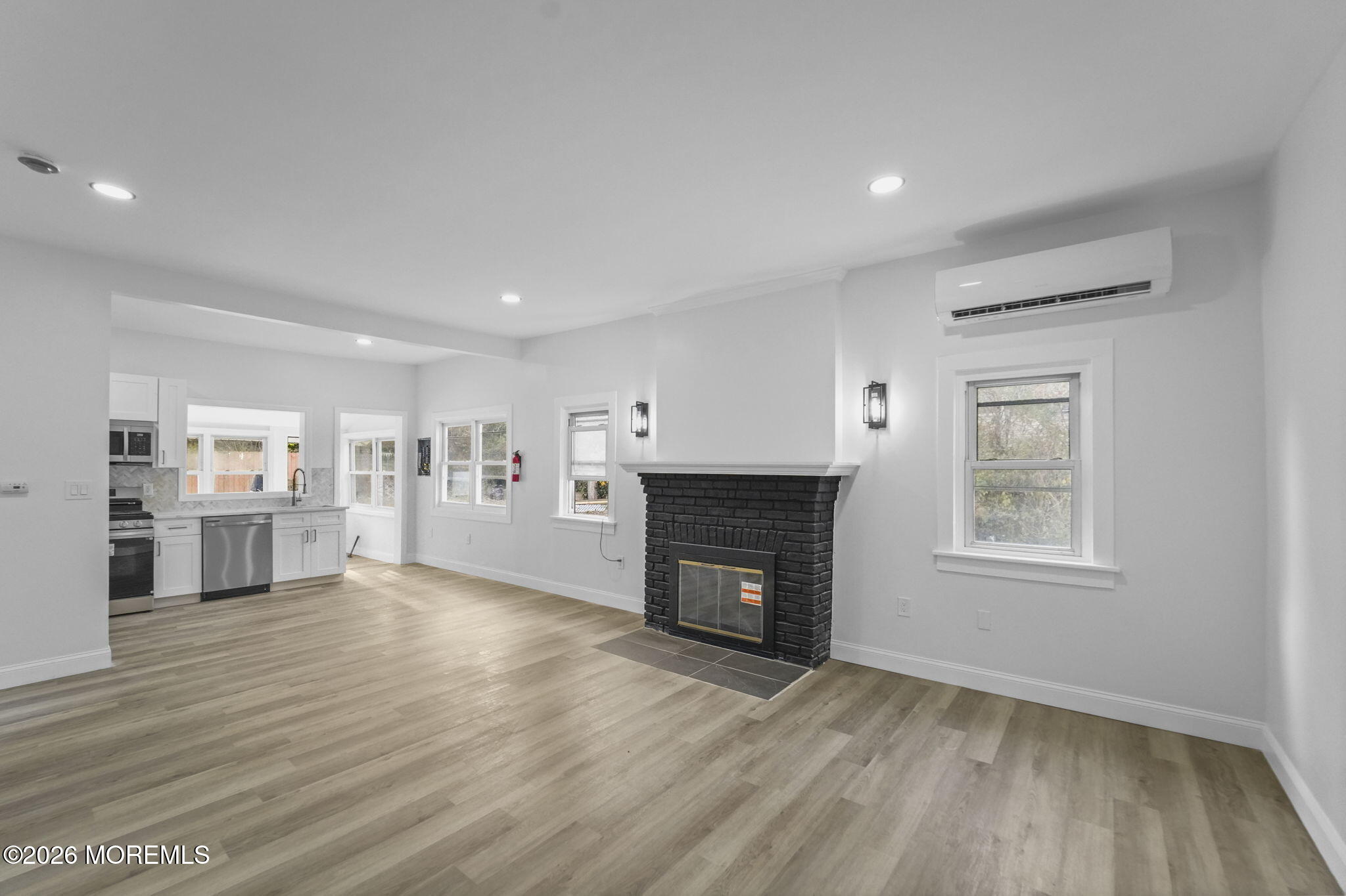 422 Forepeak Avenue Image 4