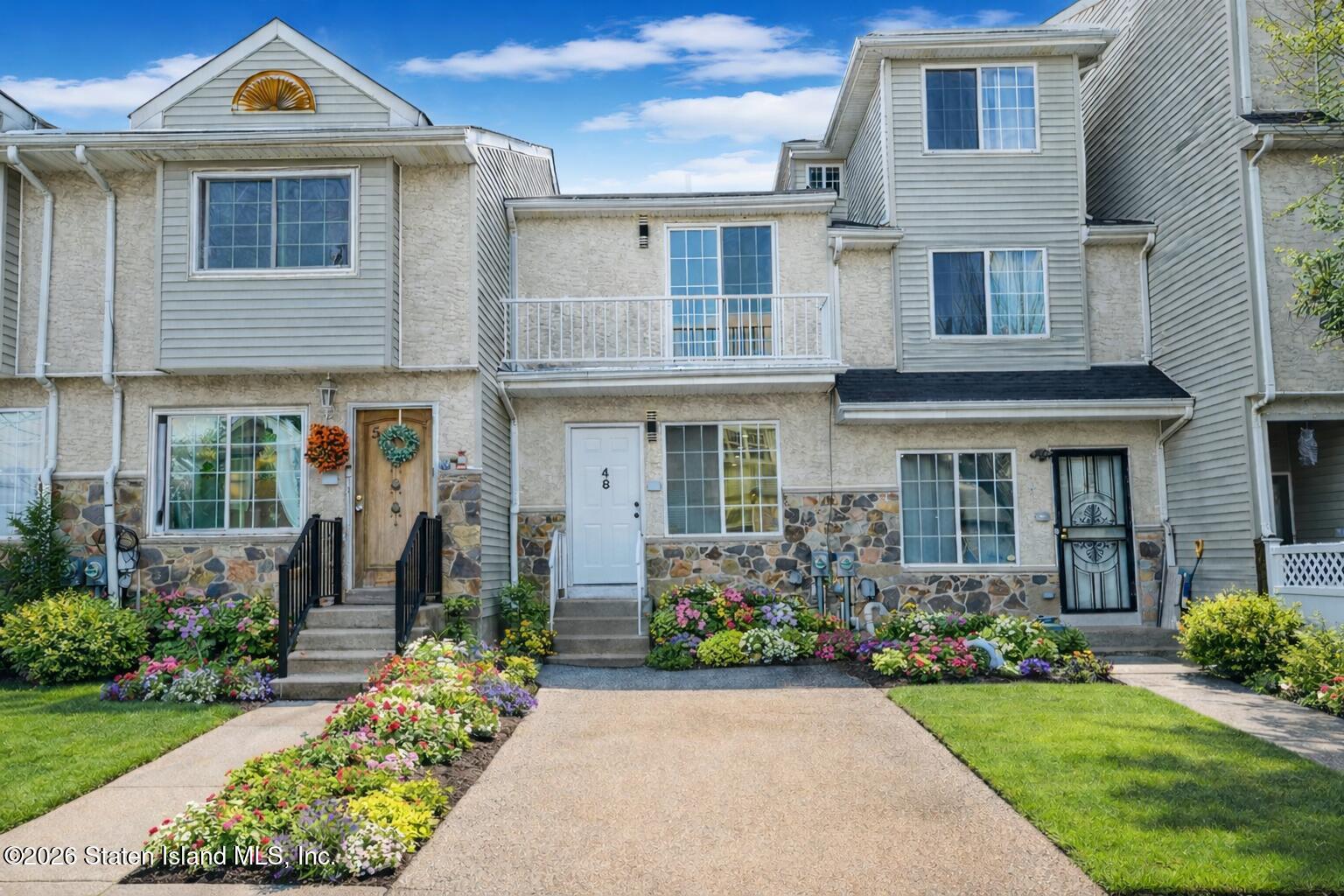 48 Studio Lane, Staten Island, NY, 10304