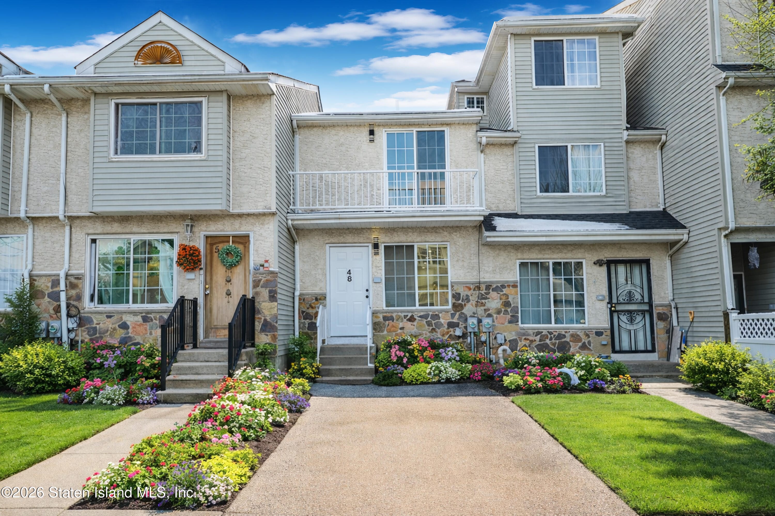 48 Studio Lane Image 3