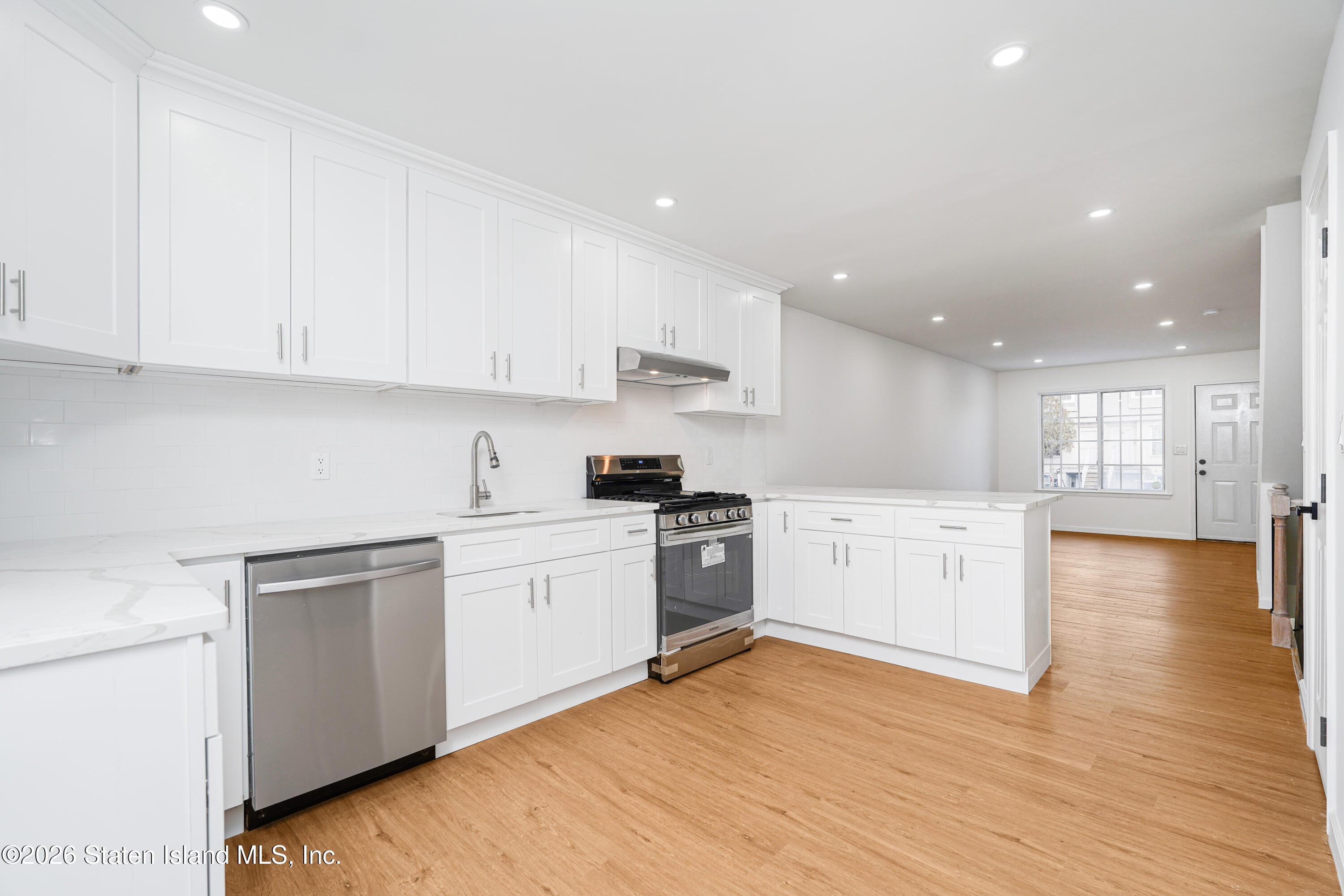 48 Studio Lane, Staten Island, NY, 10304 image 13