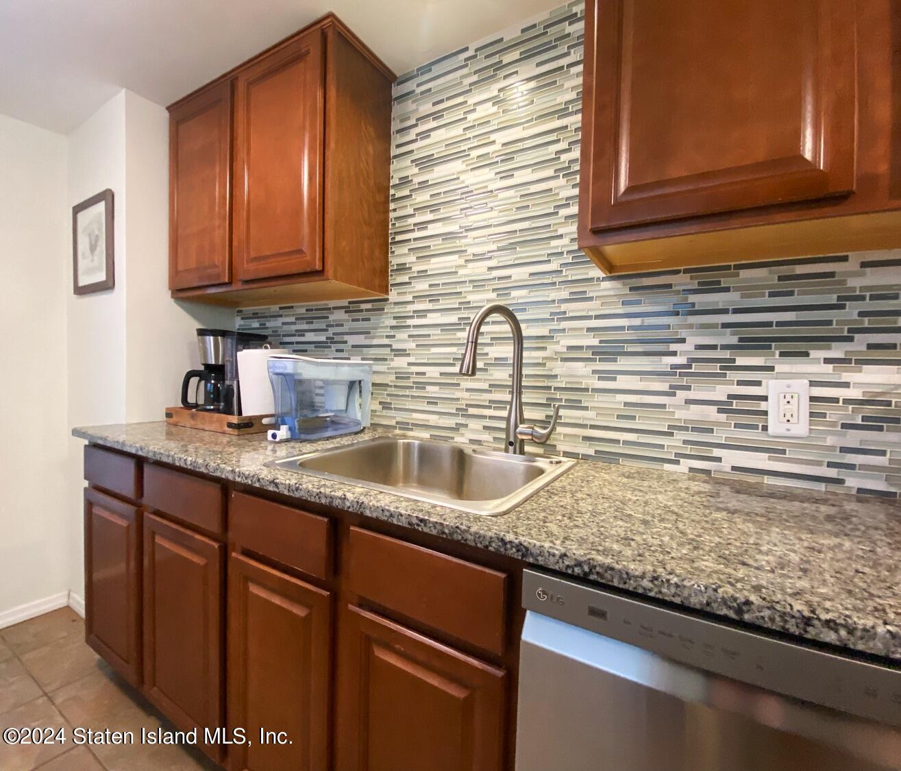 16 Bement Avenue, Staten Island, NY, 10310 image 11