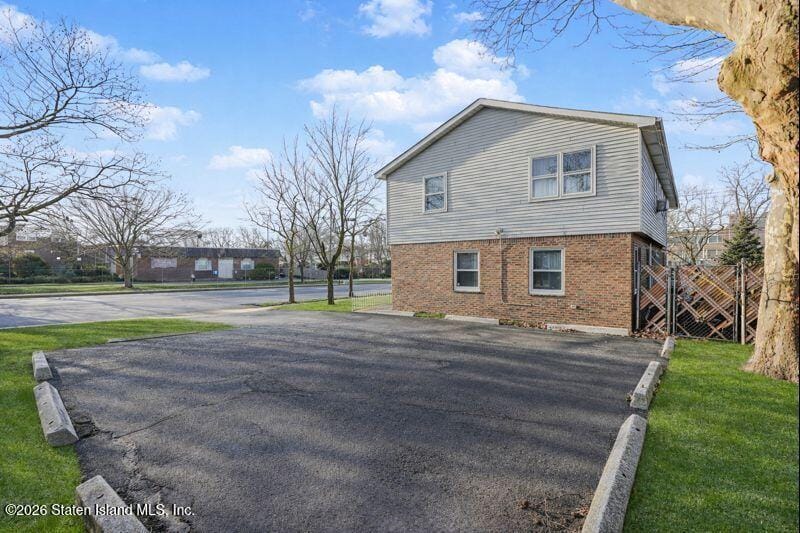 346 Oakdale Street Image 5