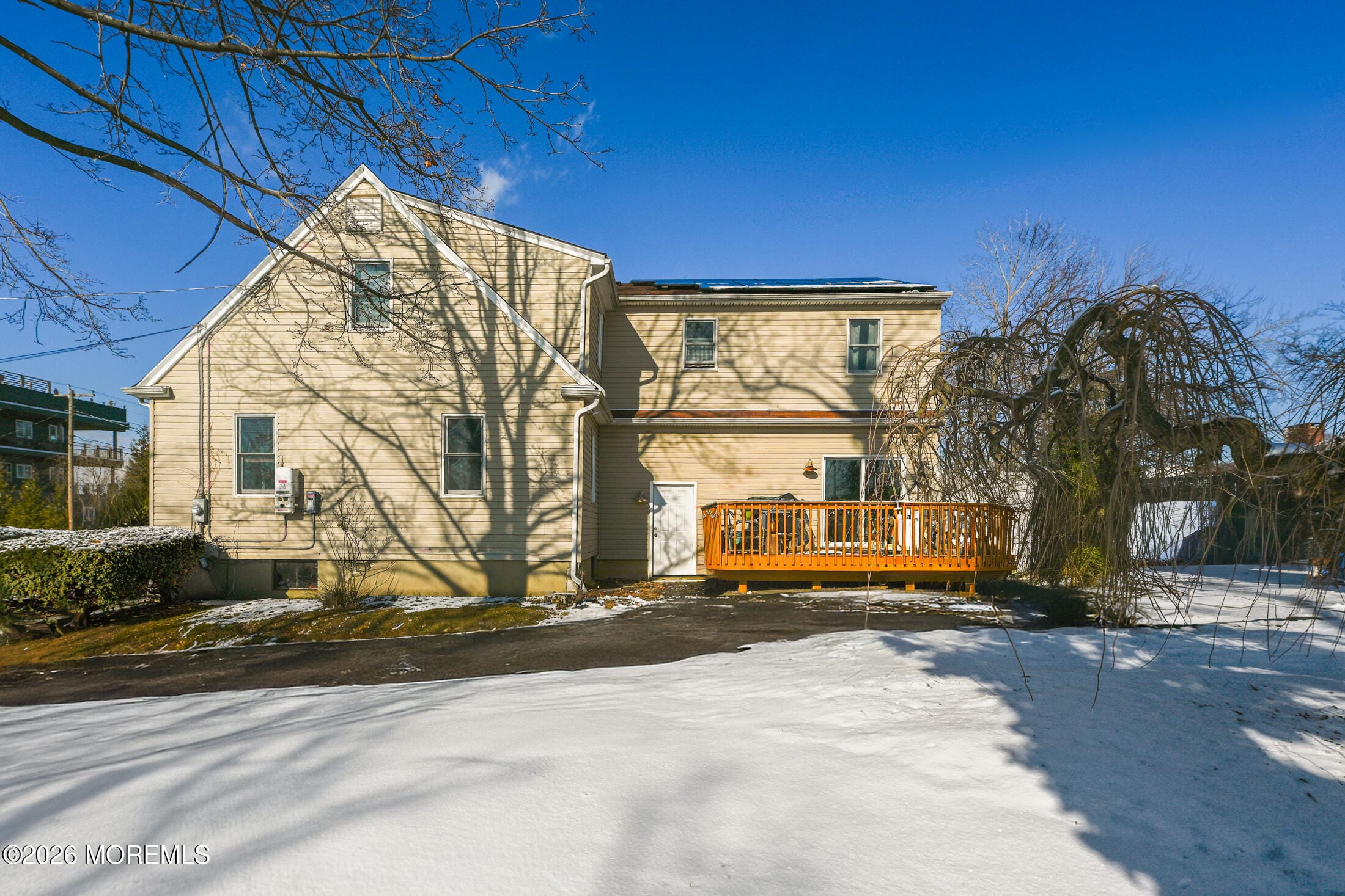 12 Thompson Avenue Image 4