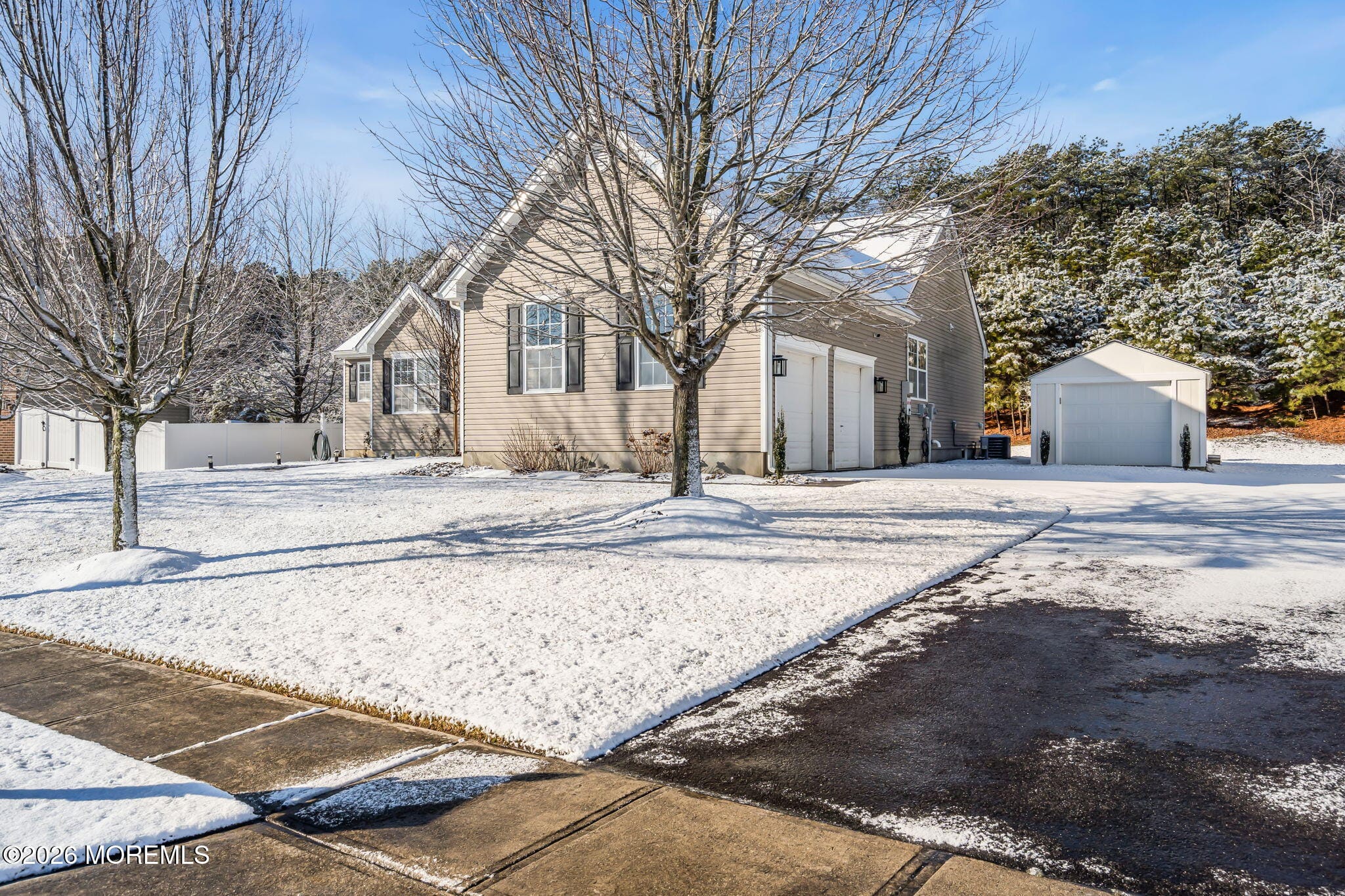 122 Rockrimmon Boulevard Image 4