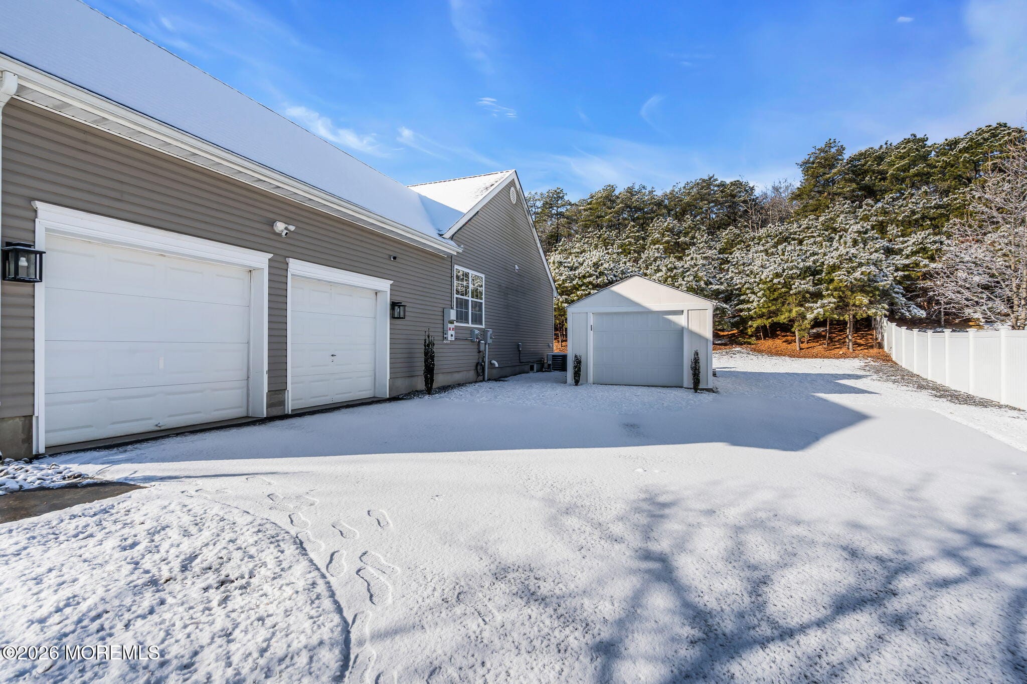 122 Rockrimmon Boulevard Image 5