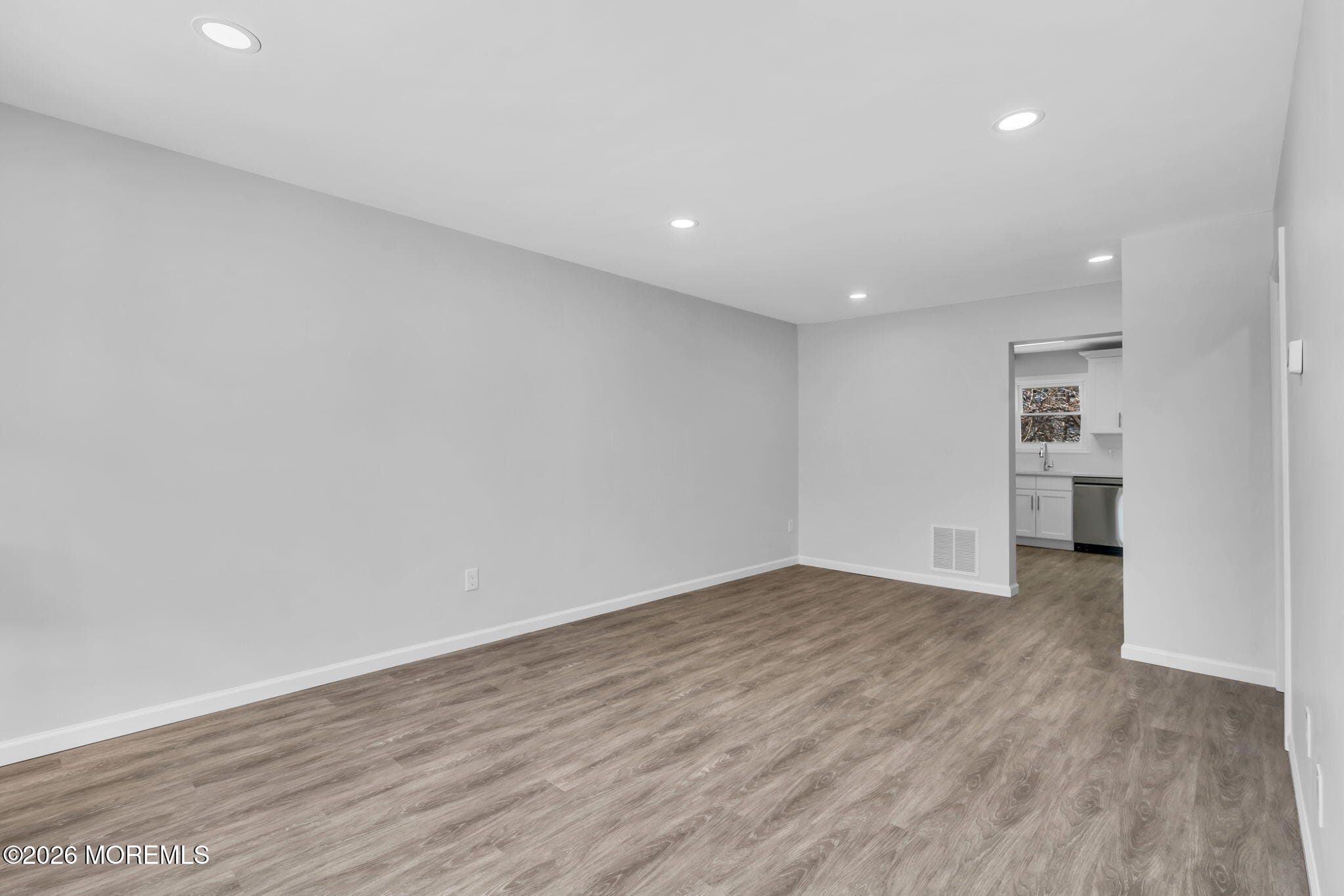 1304 Victoria Court Image 5