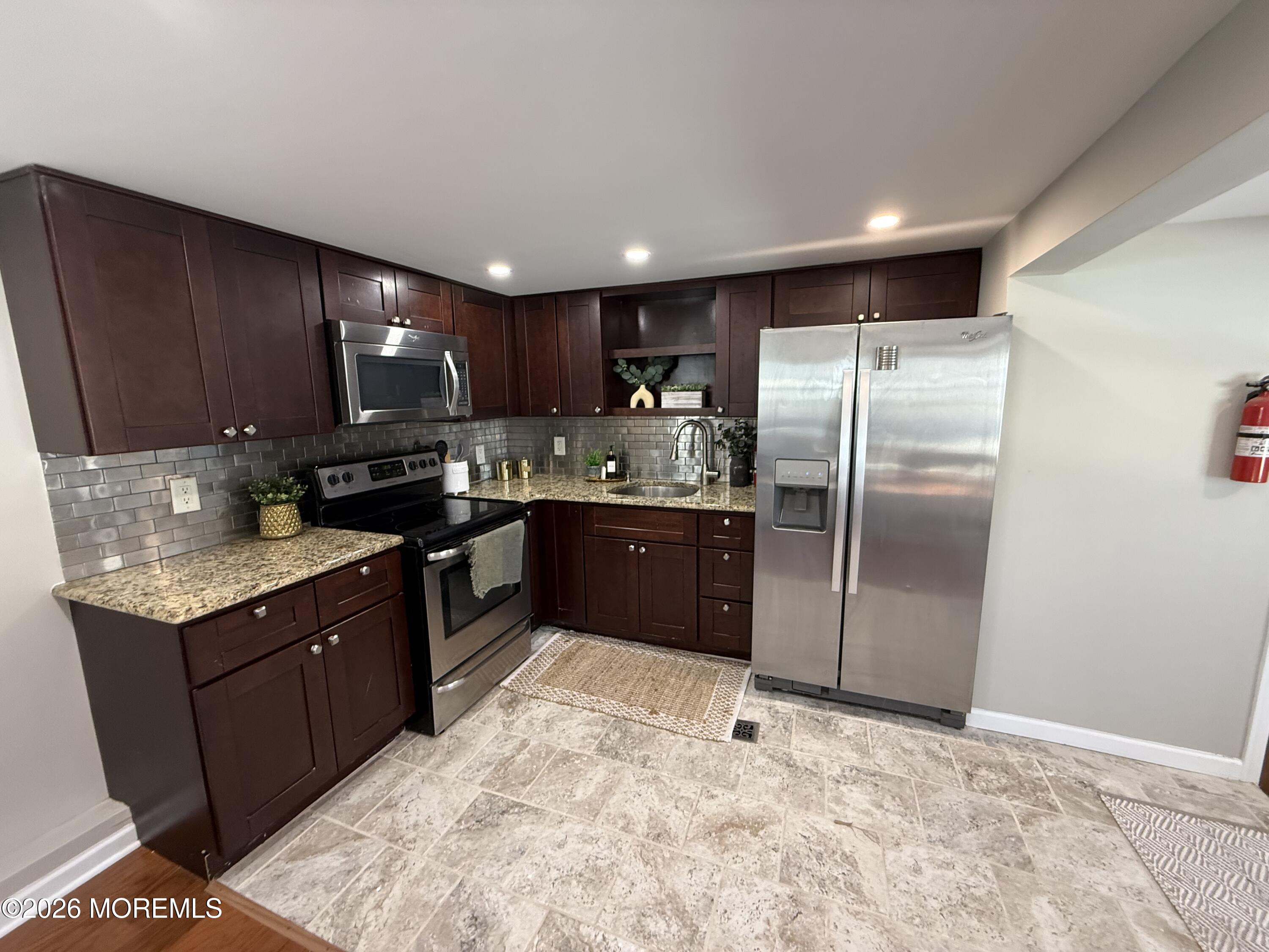 1 Bayshore Mobile Mnr Image 2