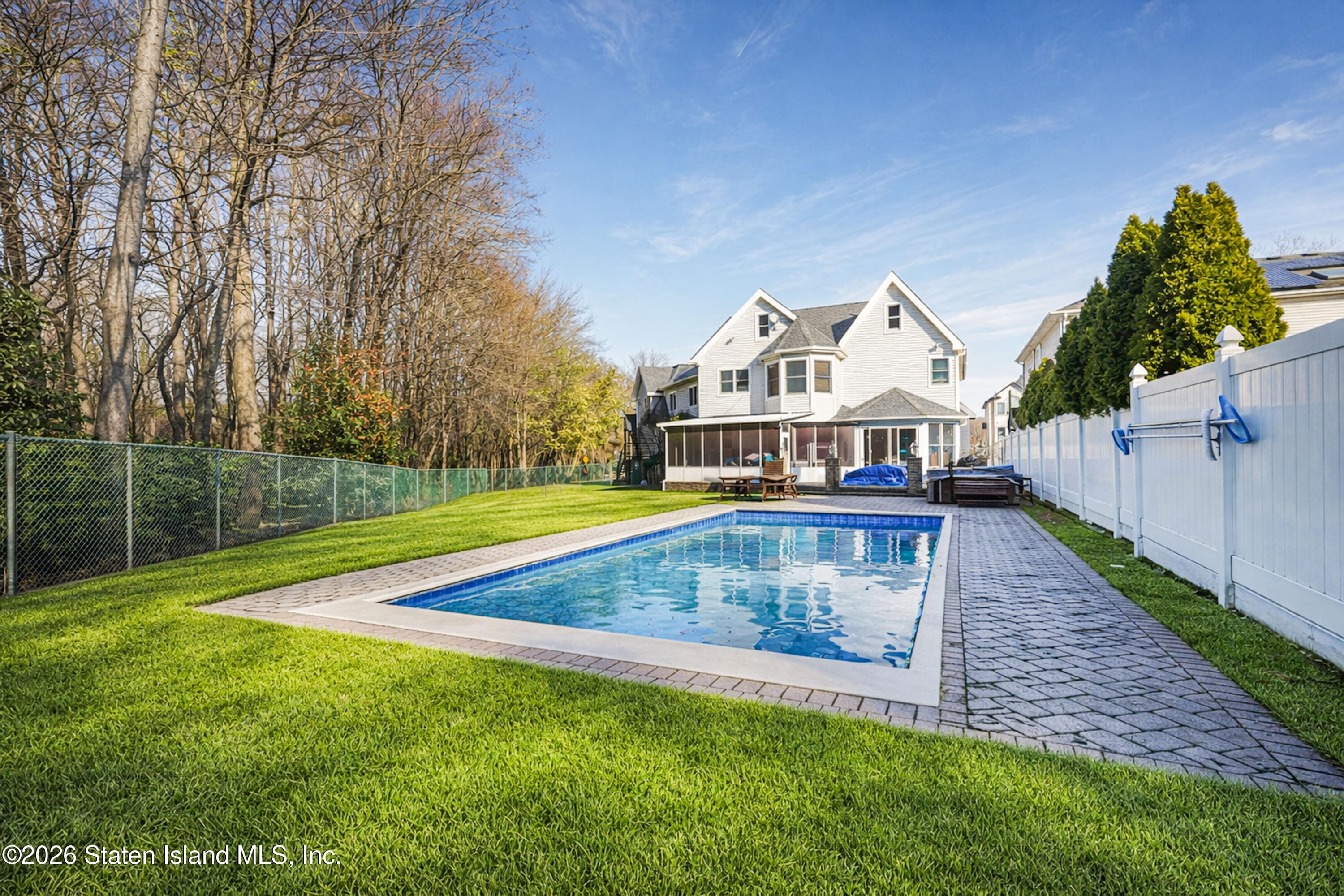 64 Giegerich Avenue Image 5