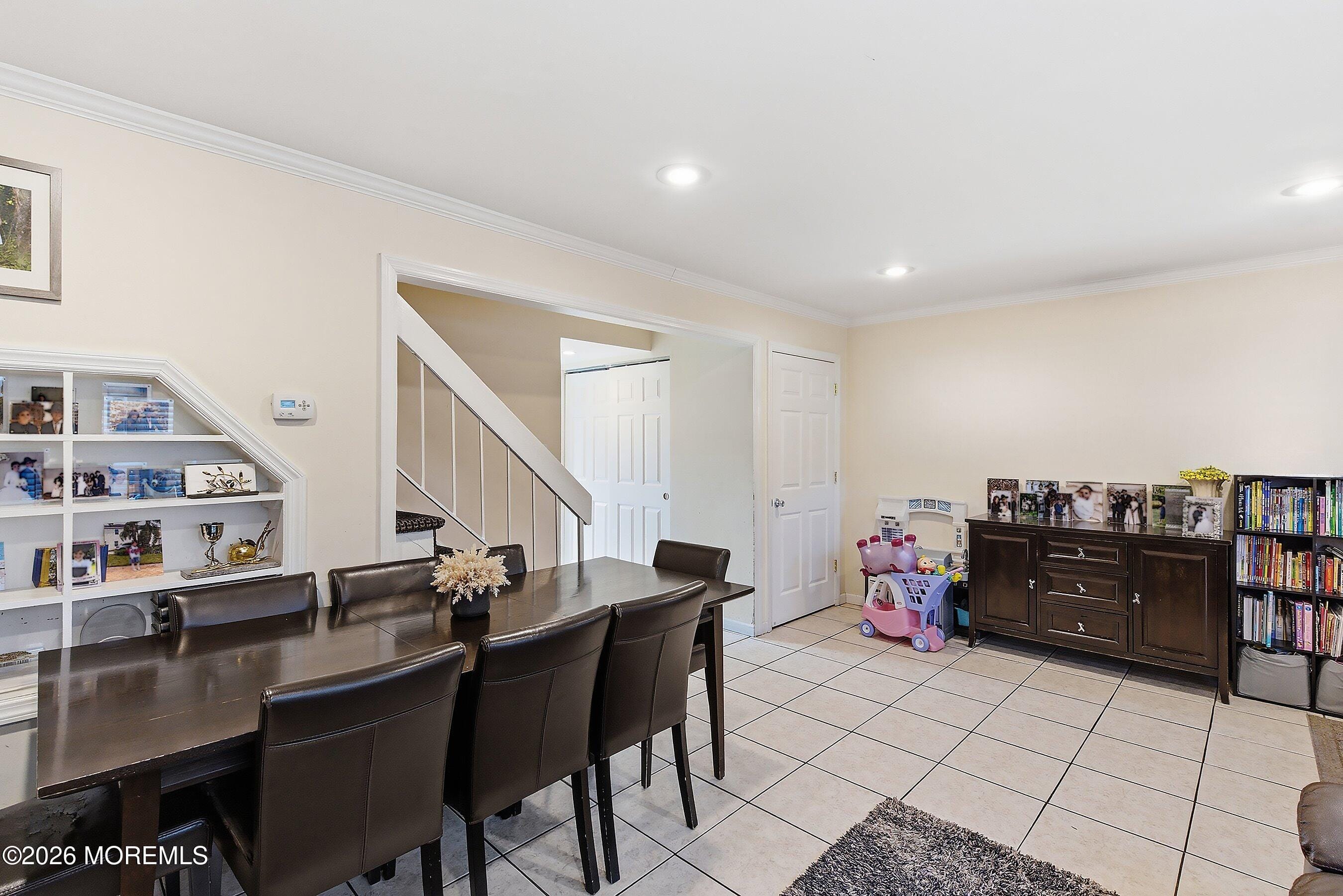 172 Williamsburg Lane Image 3