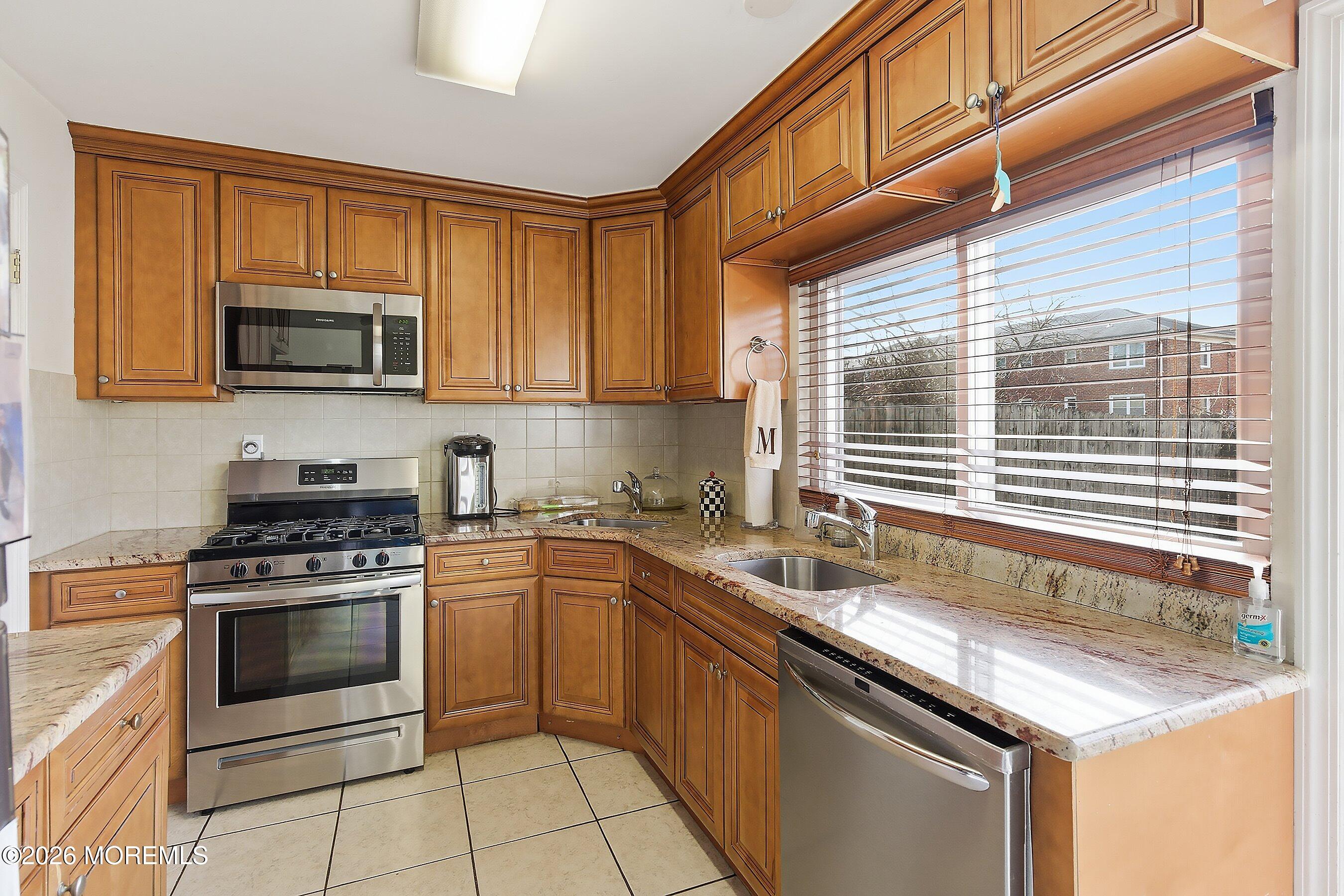 172 Williamsburg Lane, Lakewood, NJ, 08701 image 7